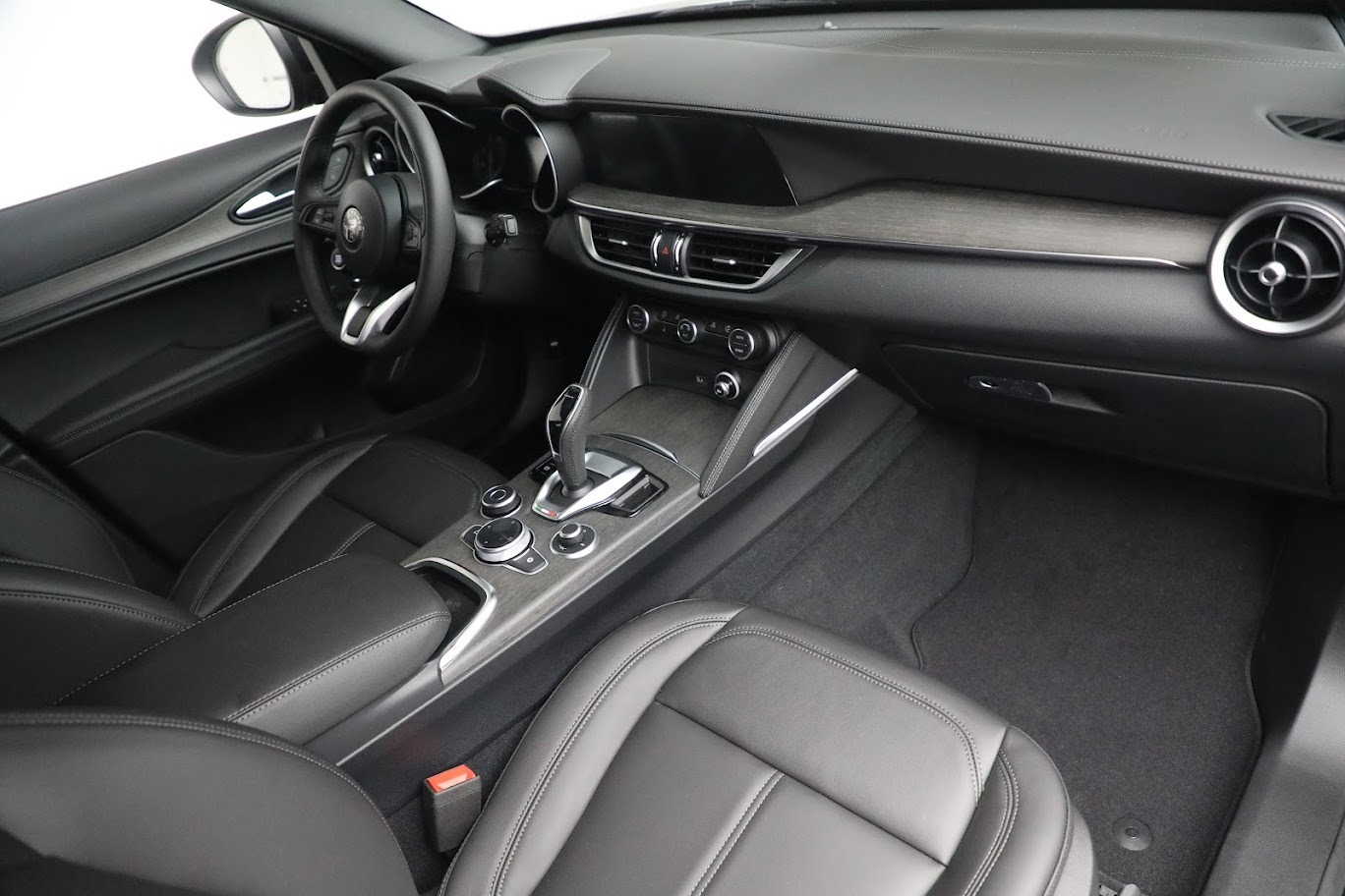 New 2022 Alfa Romeo Stelvio Ti | St. Petersburg, FL