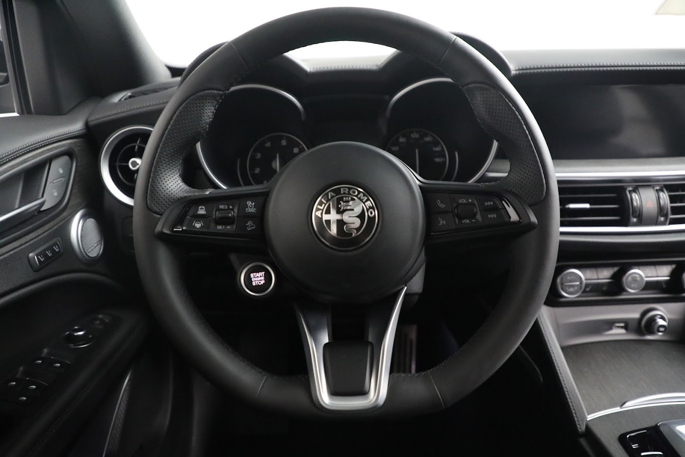 New 2022 Alfa Romeo Stelvio Ti | St. Petersburg, FL