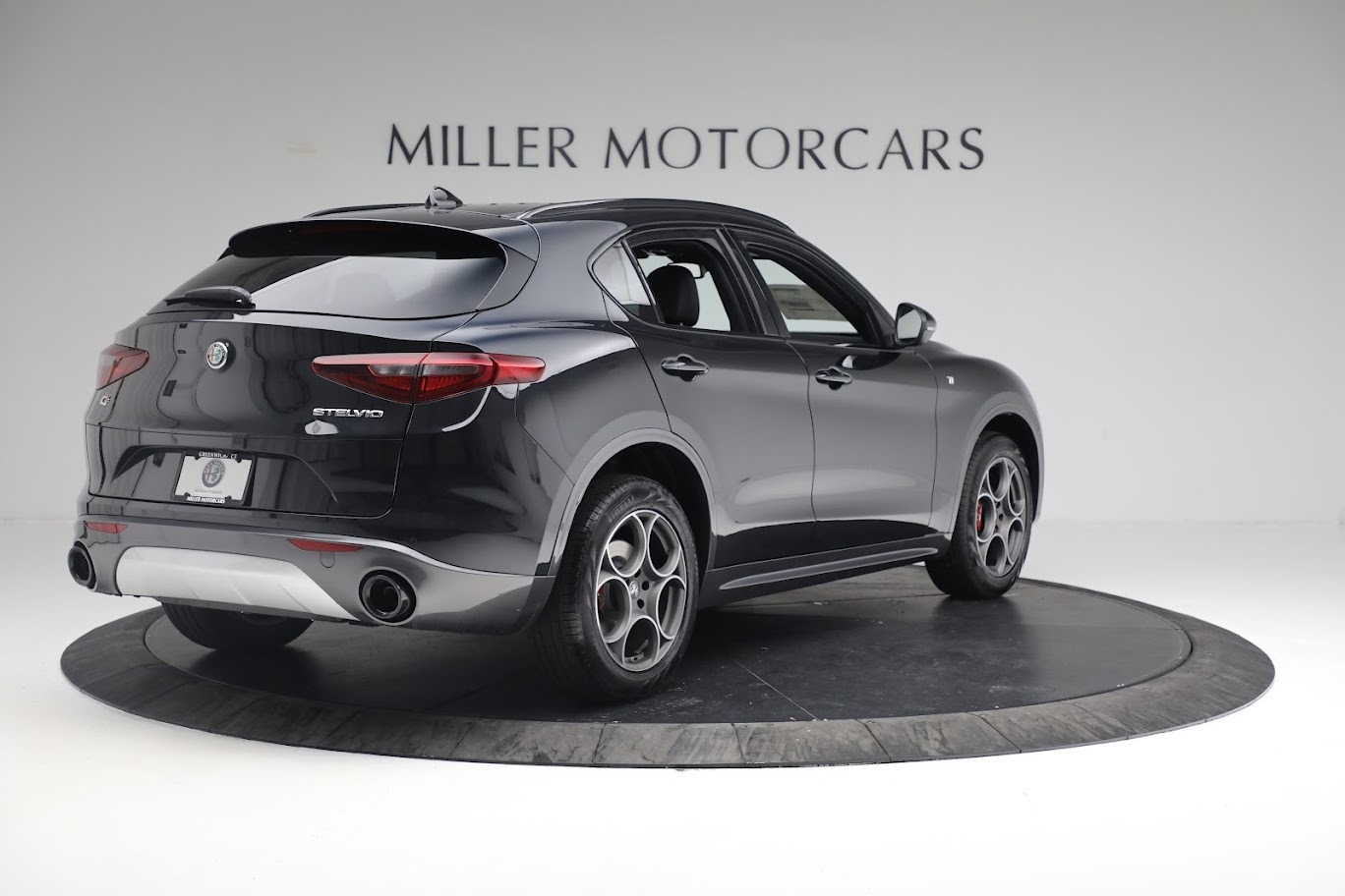 New 2022 Alfa Romeo Stelvio Ti | St. Petersburg, FL