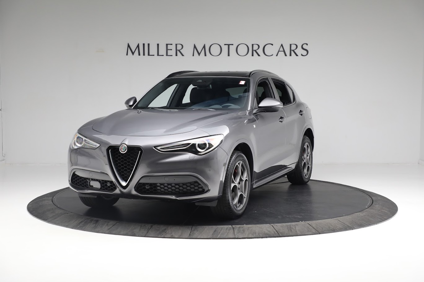 New 2022 Alfa Romeo Stelvio Ti | St. Petersburg, FL