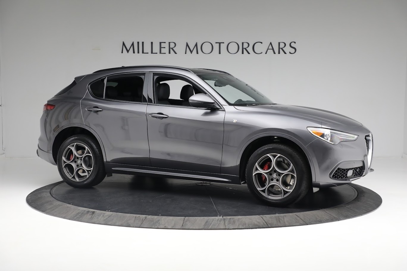 New 2022 Alfa Romeo Stelvio Ti | St. Petersburg, FL