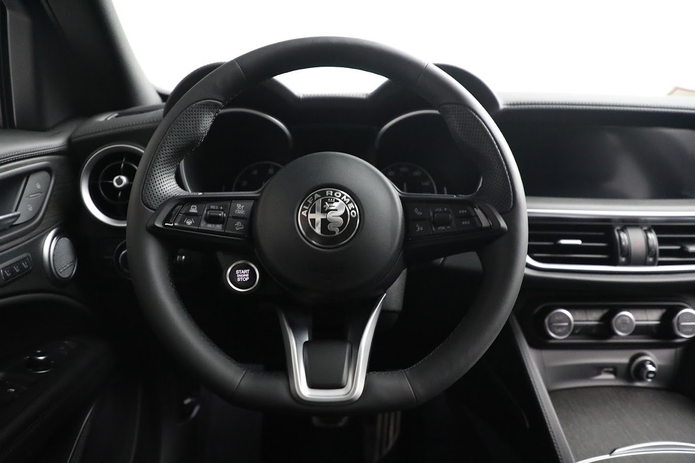 New 2022 Alfa Romeo Stelvio Ti | St. Petersburg, FL