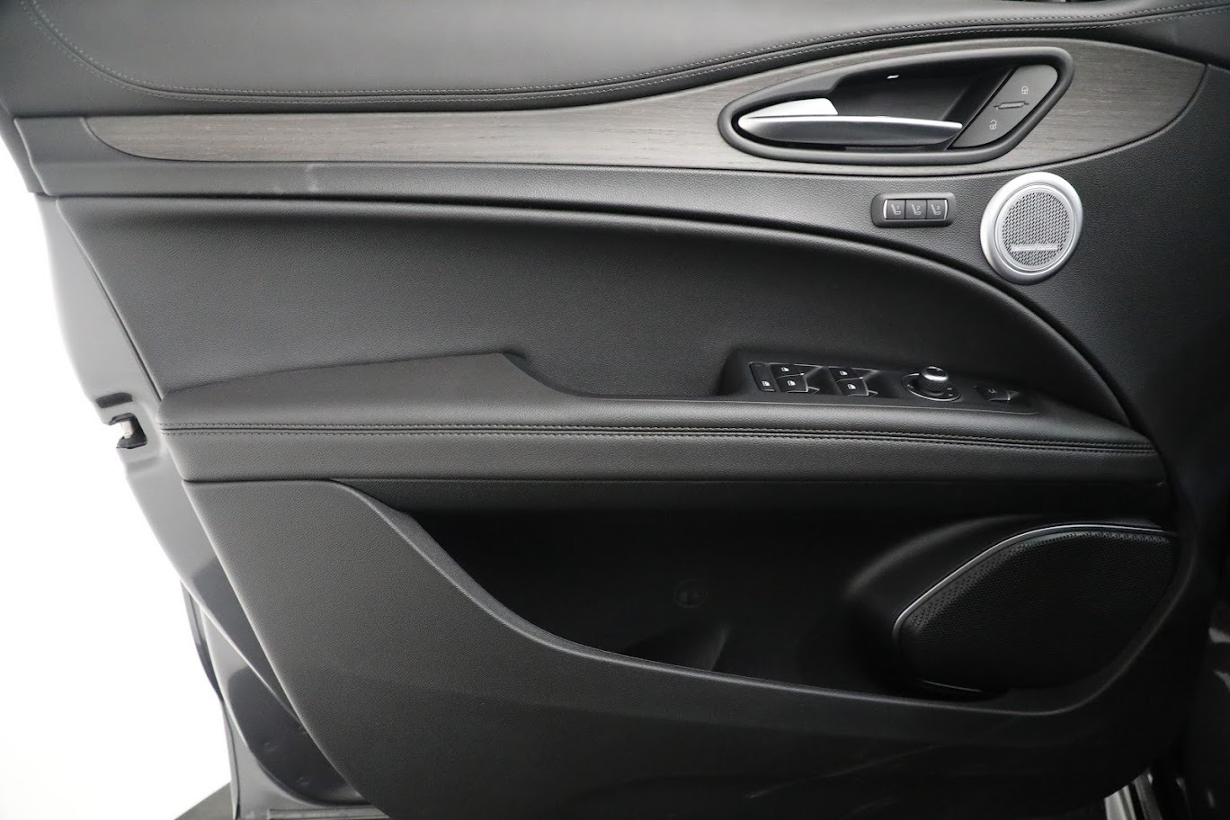 New 2022 Alfa Romeo Stelvio Ti | St. Petersburg, FL