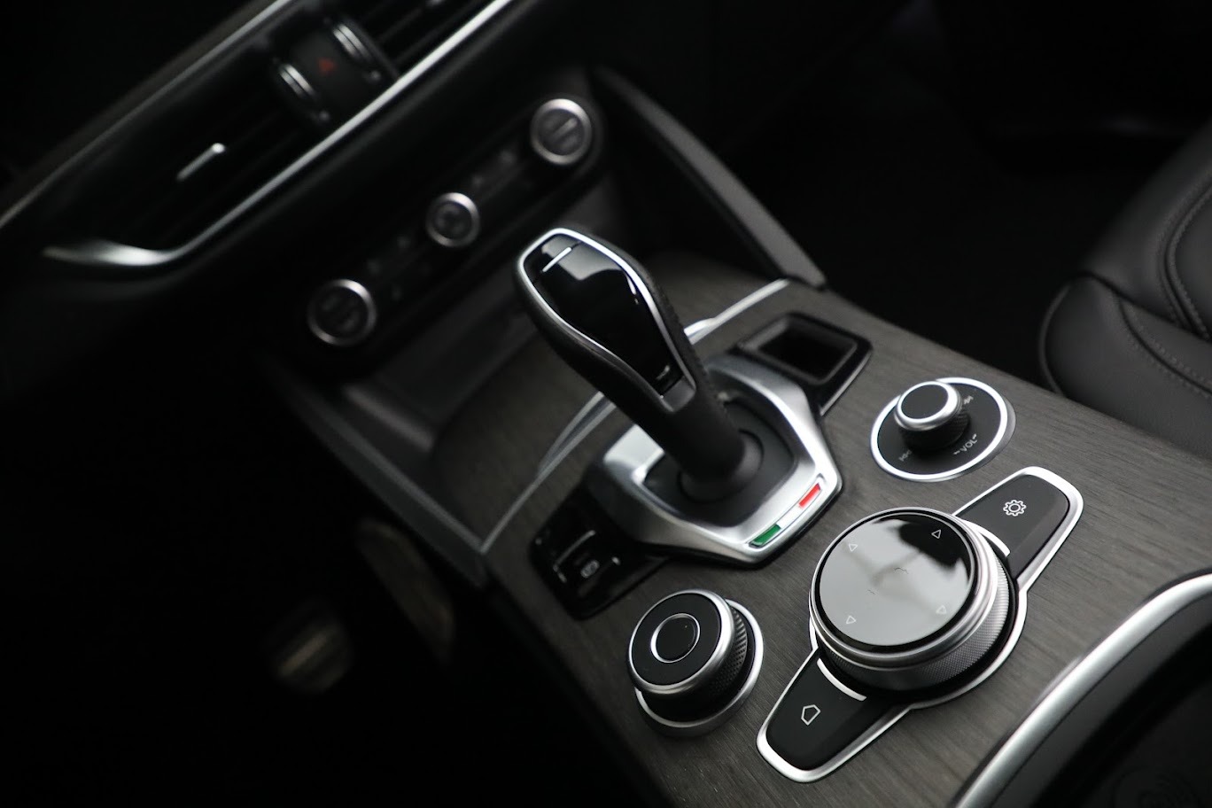 New 2022 Alfa Romeo Stelvio Ti | St. Petersburg, FL
