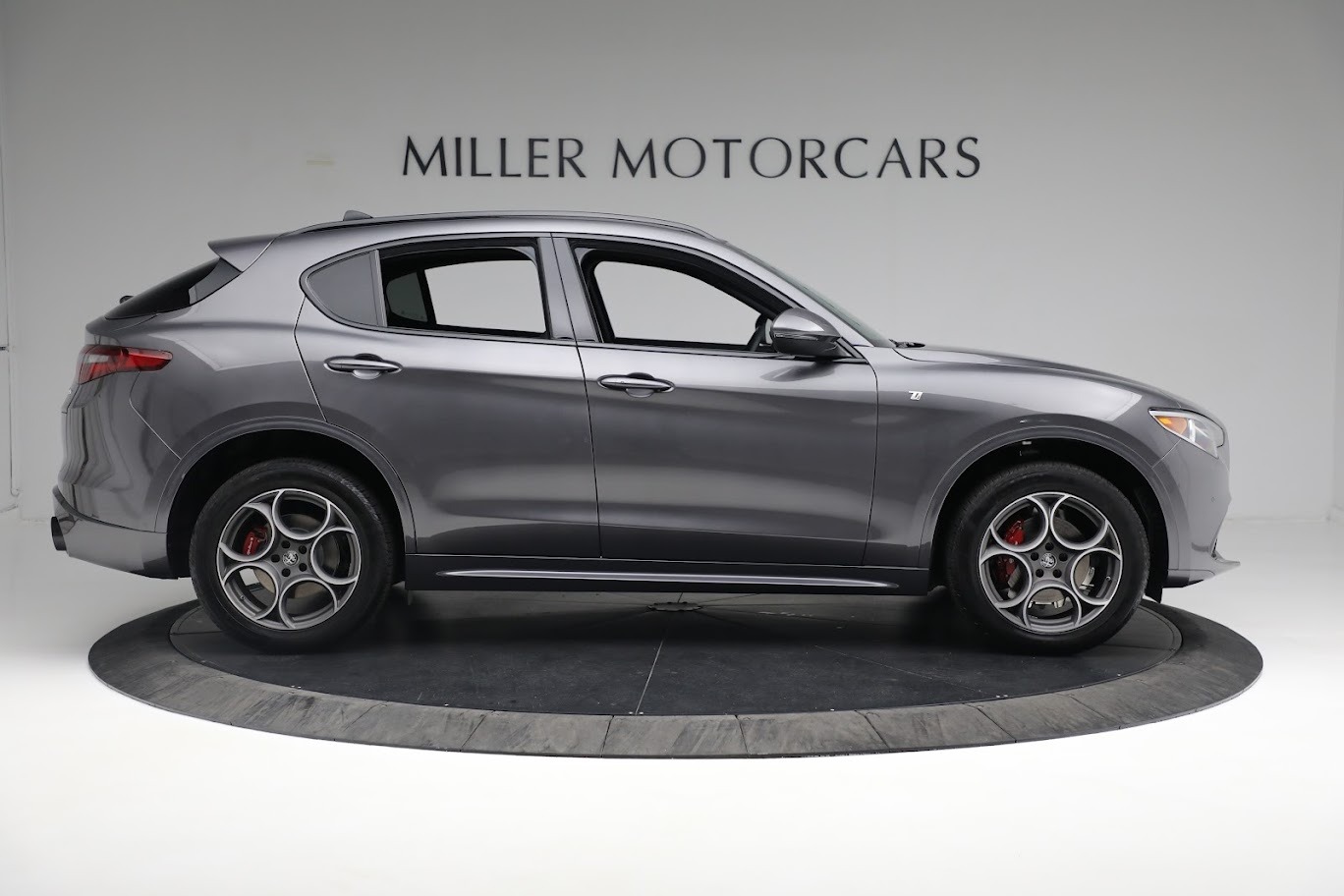 New 2022 Alfa Romeo Stelvio Ti | St. Petersburg, FL