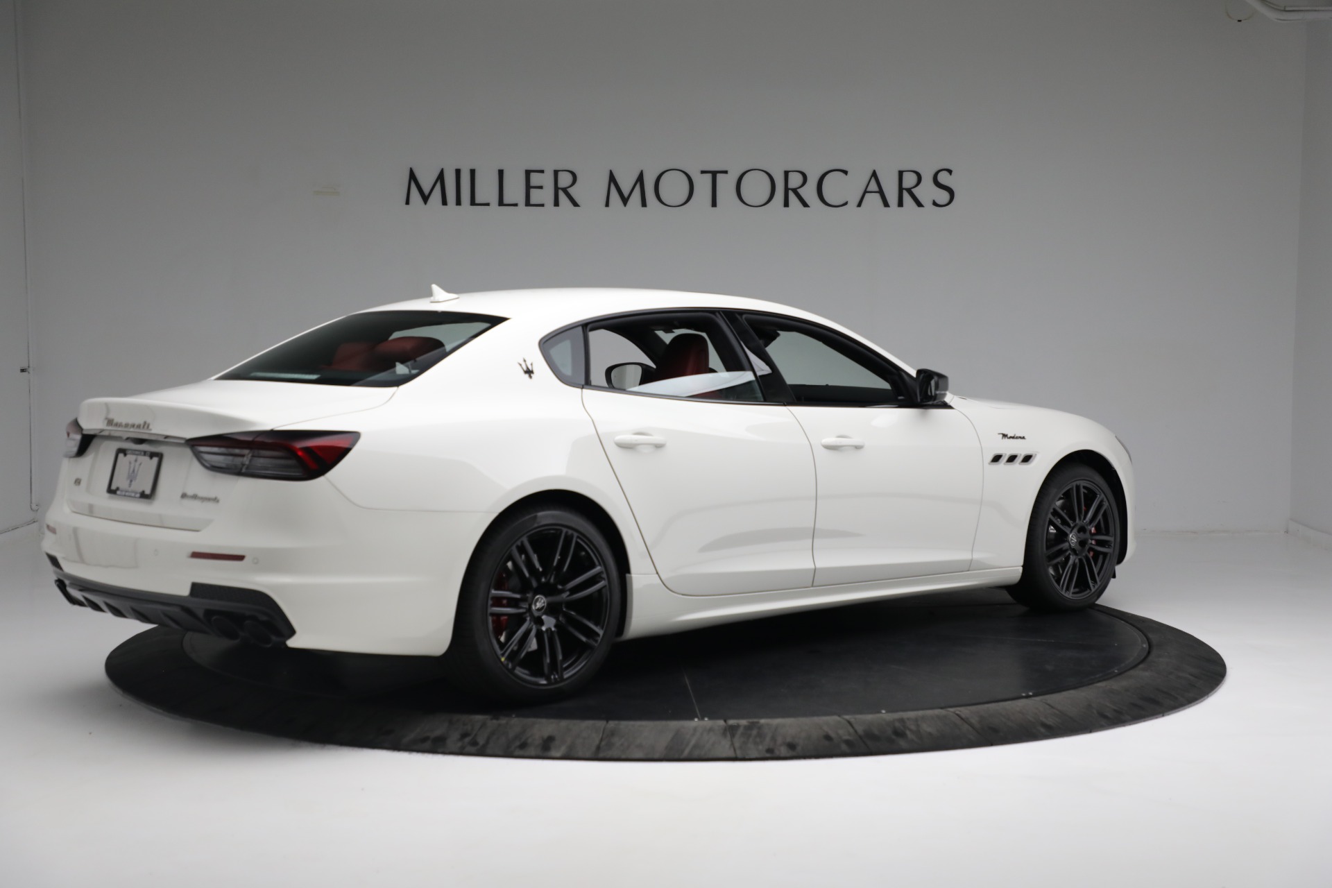 New 2022 Maserati Quattroporte Modena Q4 | St. Petersburg, FL