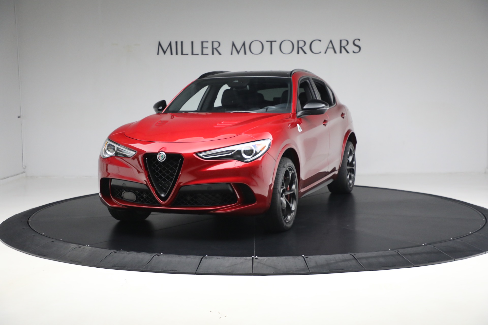New 2022 Alfa Romeo Stelvio Quadrifoglio | St. Petersburg, FL