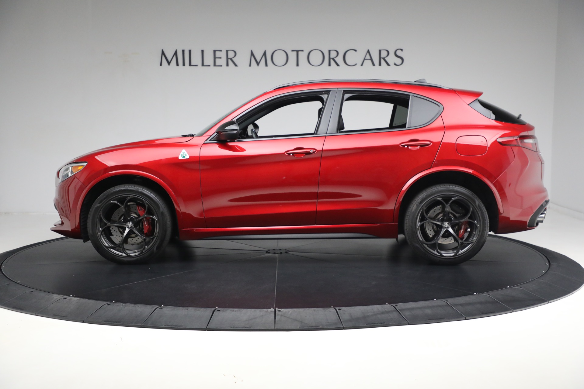 New 2022 Alfa Romeo Stelvio Quadrifoglio | St. Petersburg, FL