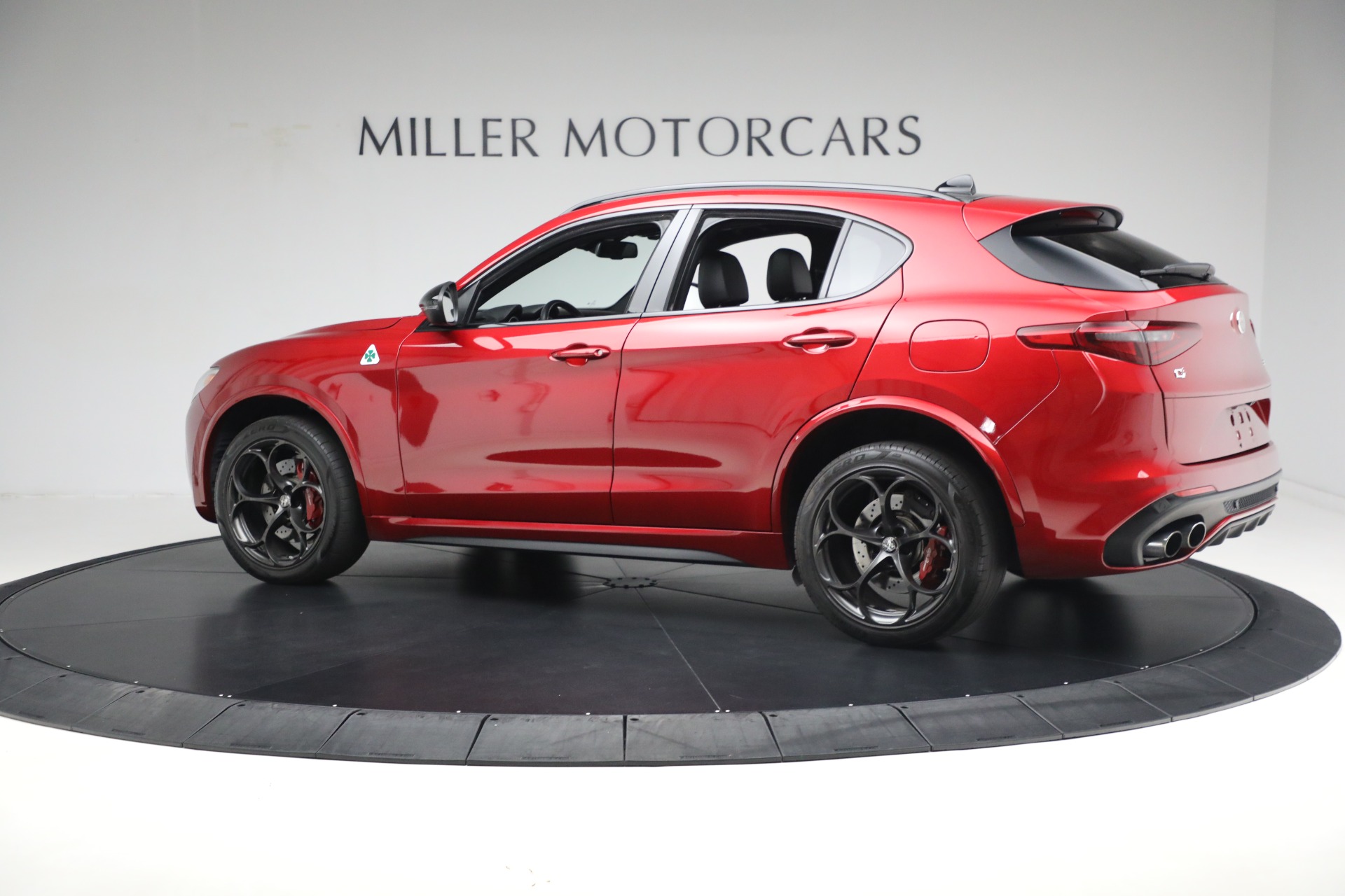 New 2022 Alfa Romeo Stelvio Quadrifoglio | St. Petersburg, FL