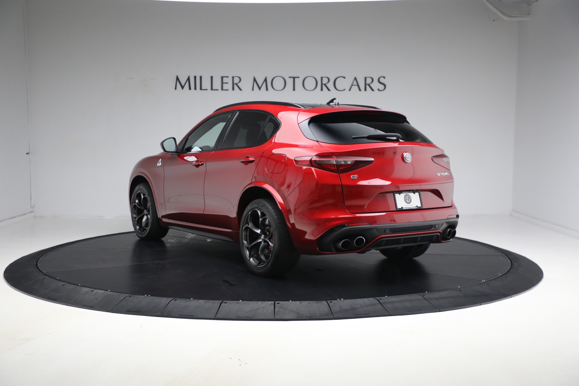 New 2022 Alfa Romeo Stelvio Quadrifoglio | St. Petersburg, FL