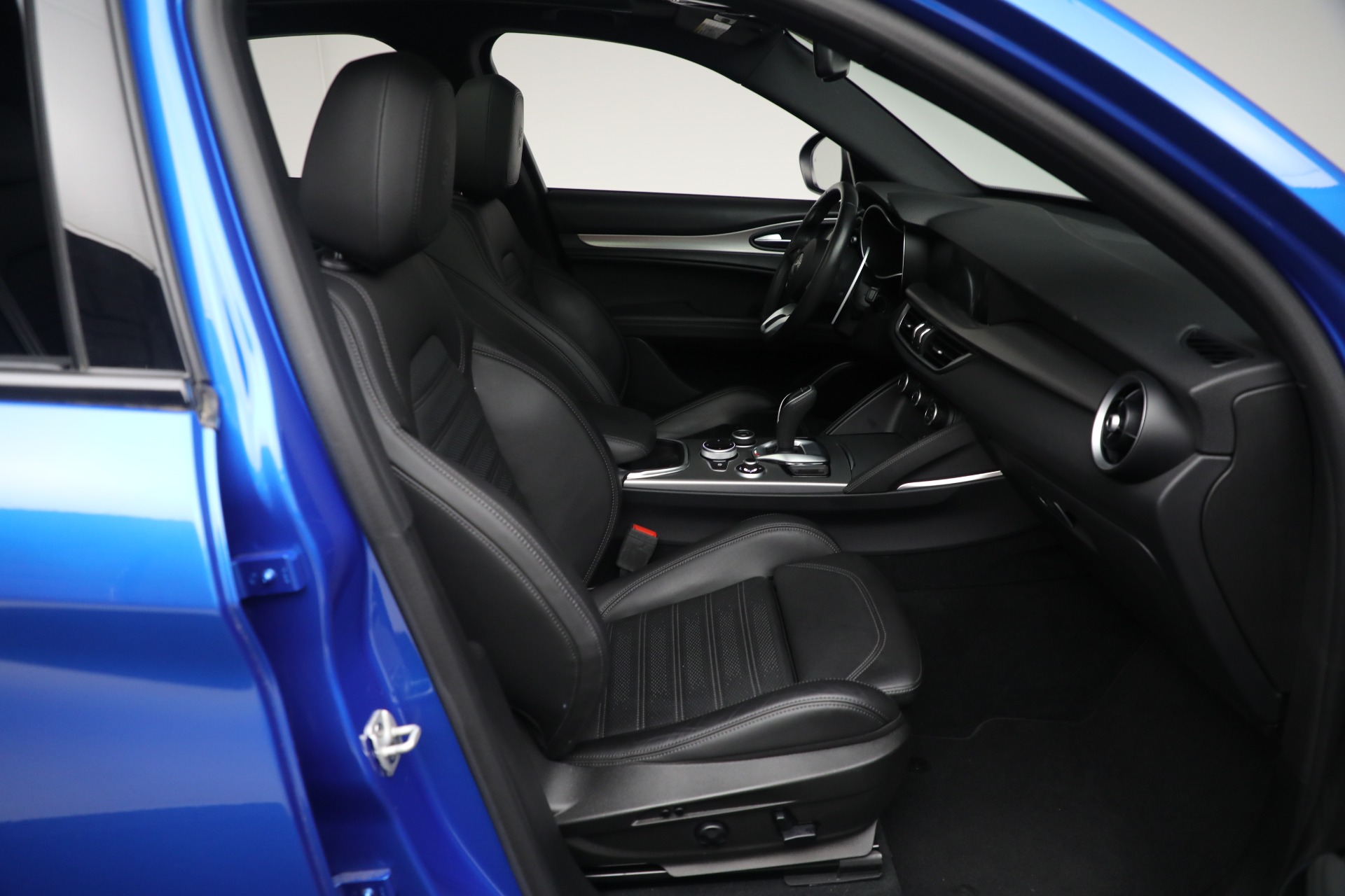 New 2022 Alfa Romeo Stelvio Veloce | St. Petersburg, FL