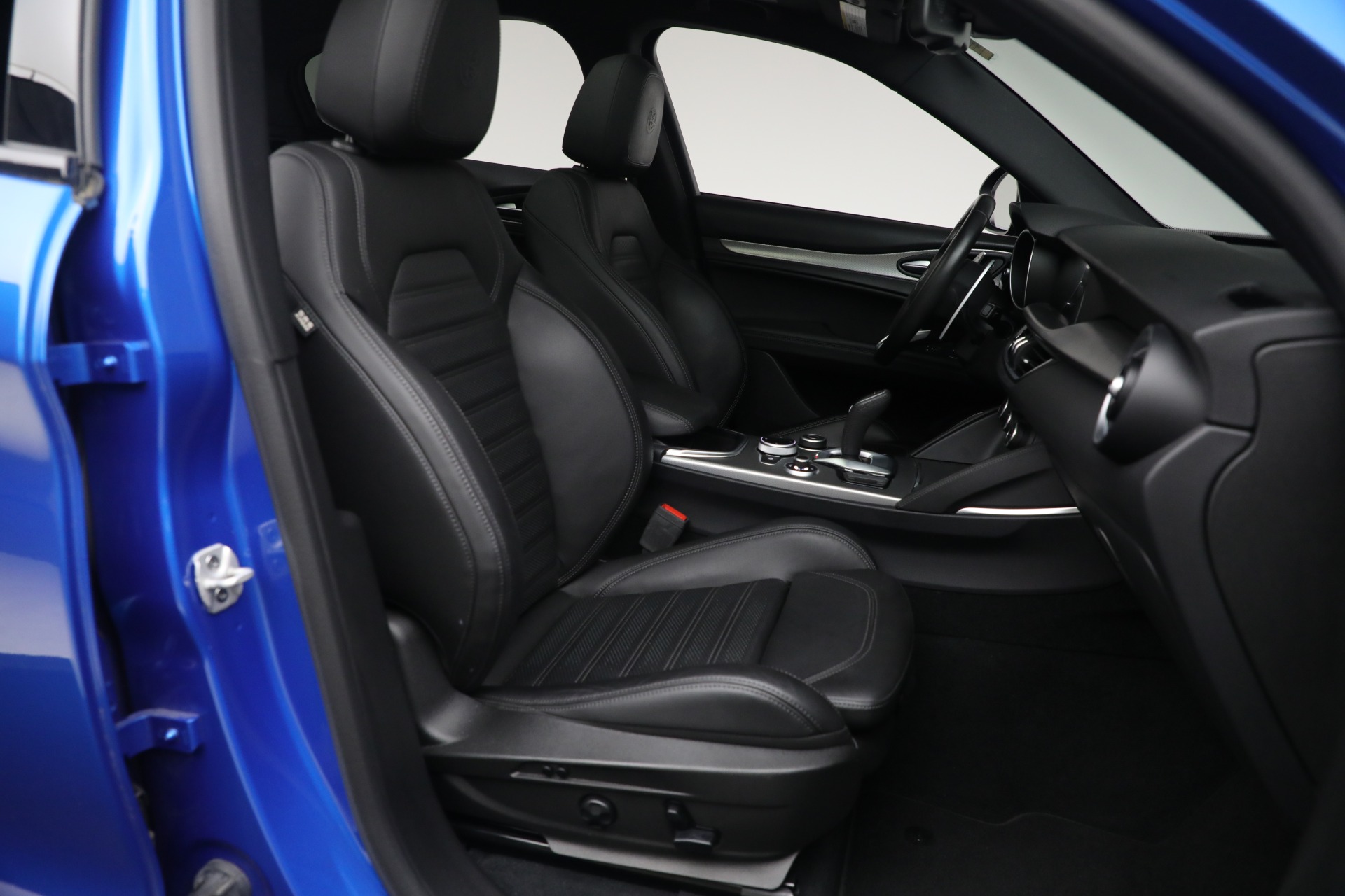 New 2022 Alfa Romeo Stelvio Veloce | St. Petersburg, FL