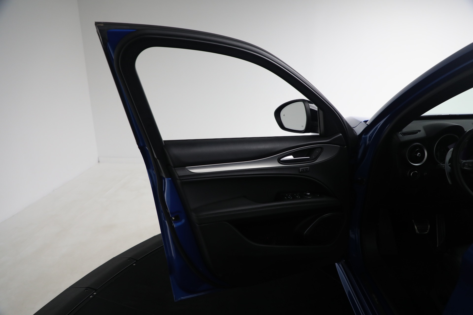 New 2022 Alfa Romeo Stelvio Veloce | St. Petersburg, FL