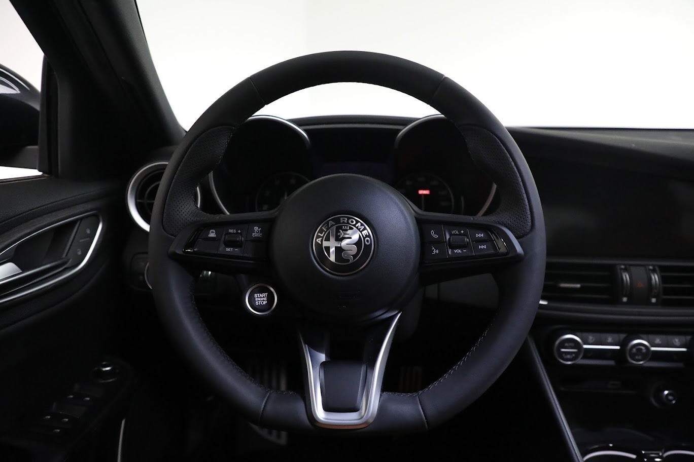 New 2022 Alfa Romeo Giulia Ti | St. Petersburg, FL