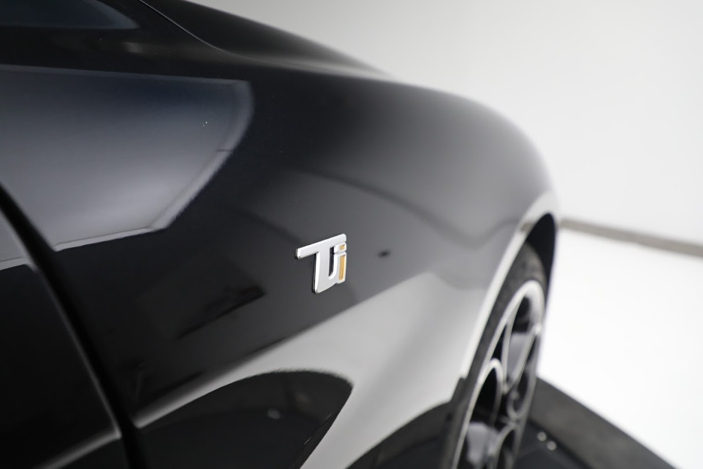 New 2022 Alfa Romeo Giulia Ti | St. Petersburg, FL