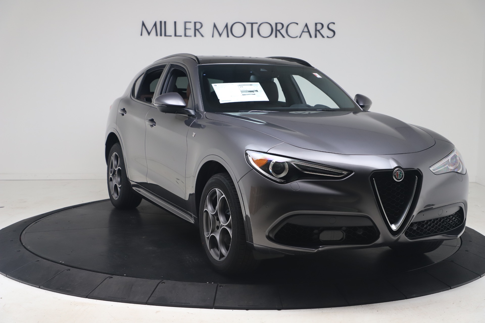 New 2022 Alfa Romeo Stelvio Ti | St. Petersburg, FL