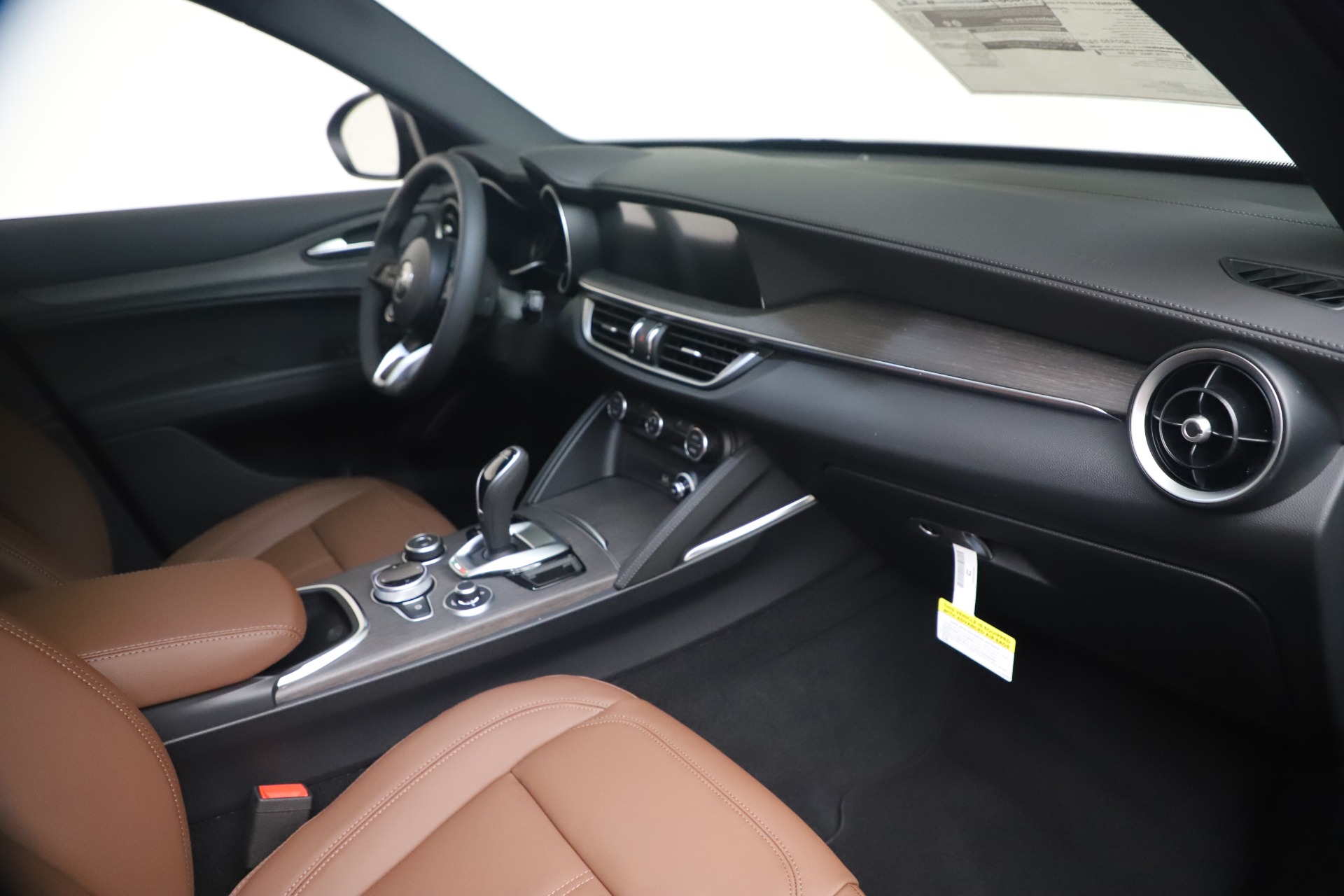 New 2022 Alfa Romeo Stelvio Ti | St. Petersburg, FL
