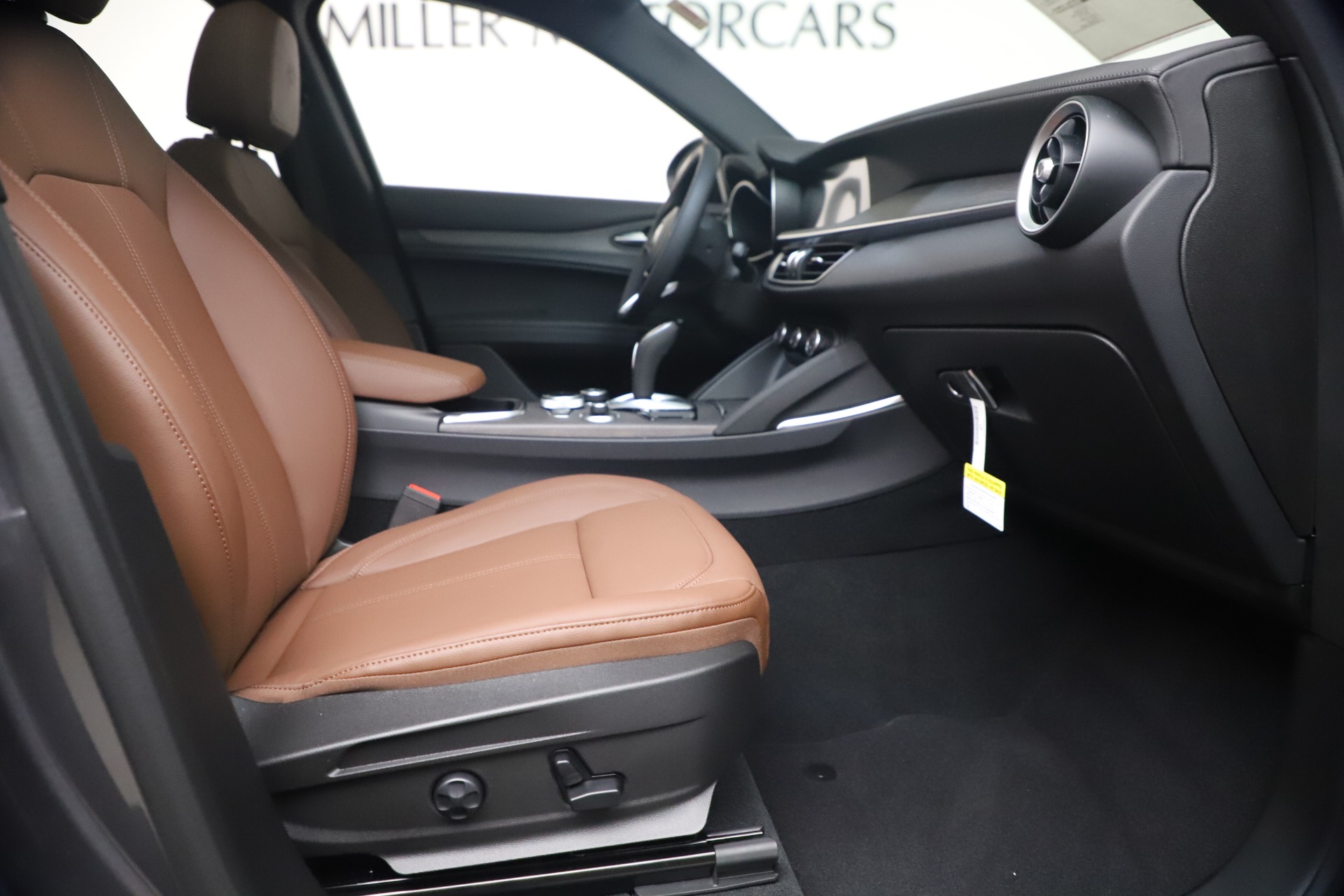 New 2022 Alfa Romeo Stelvio Ti | St. Petersburg, FL