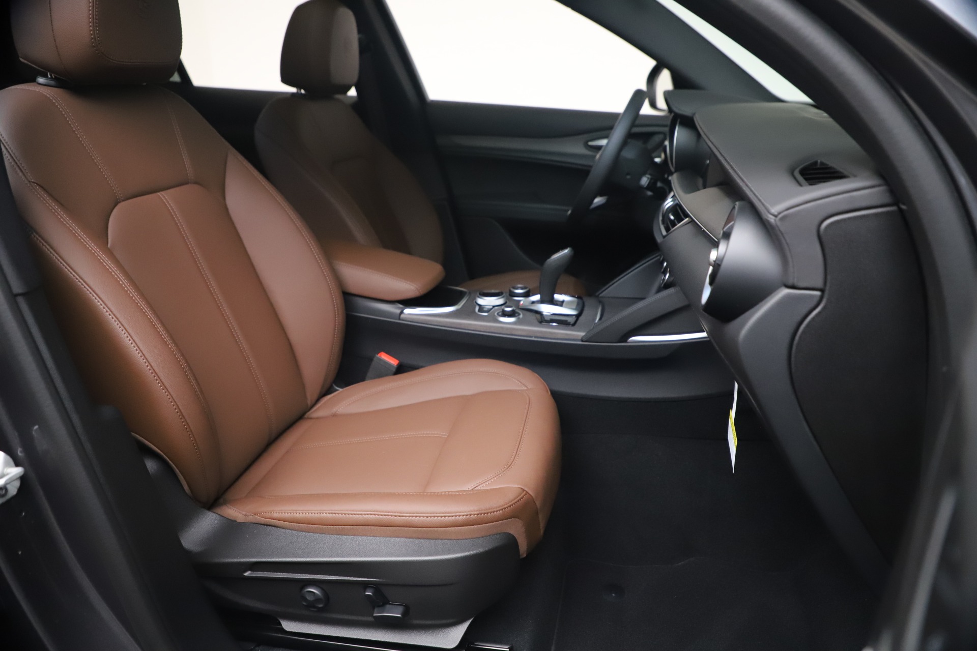 New 2022 Alfa Romeo Stelvio Ti | St. Petersburg, FL
