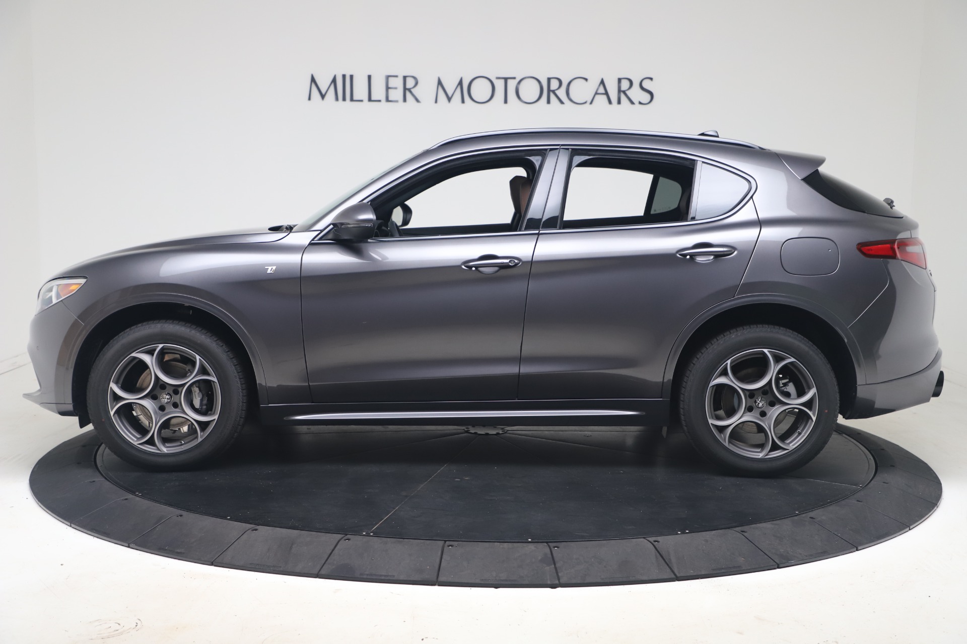 New 2022 Alfa Romeo Stelvio Ti | St. Petersburg, FL