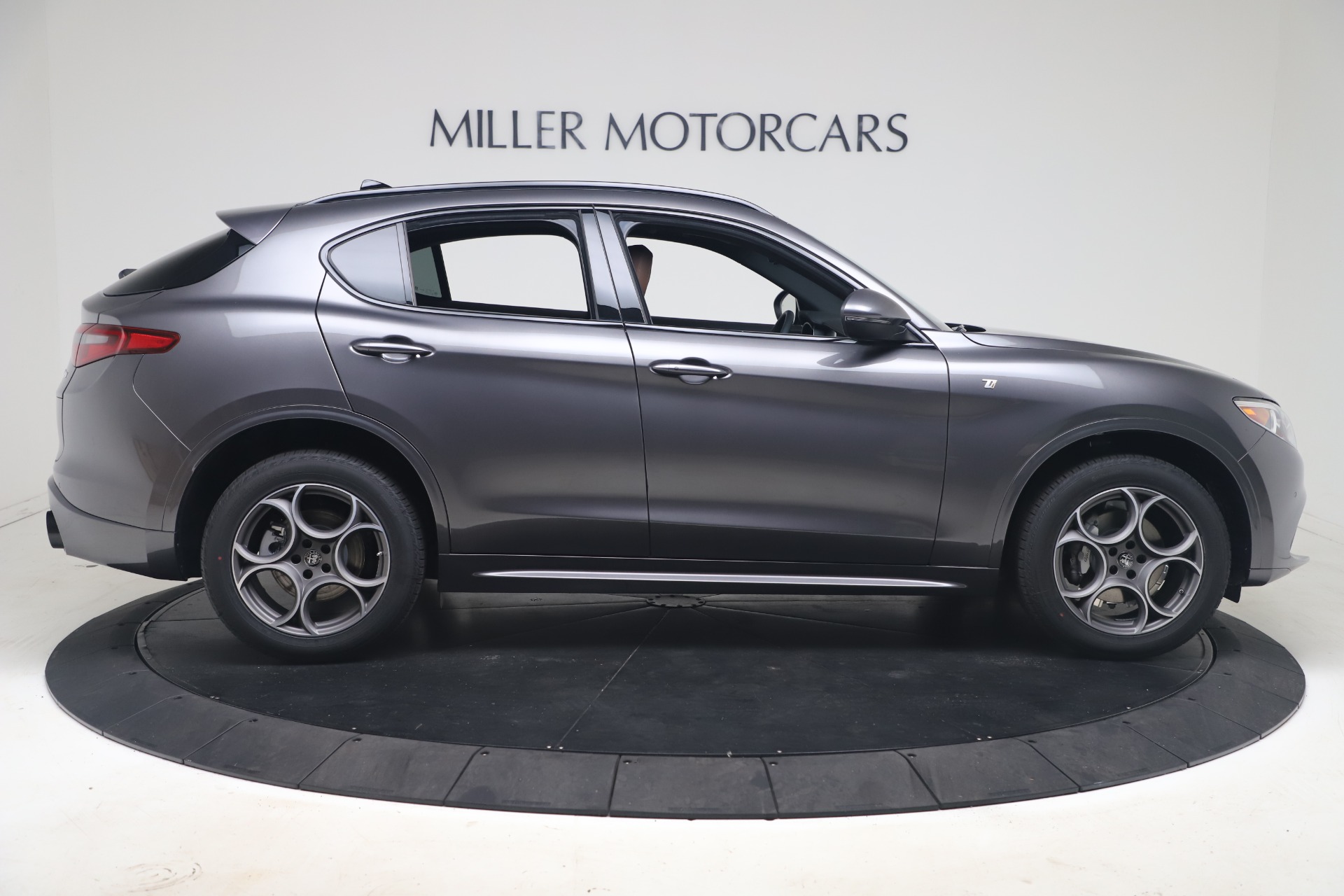 New 2022 Alfa Romeo Stelvio Ti | St. Petersburg, FL