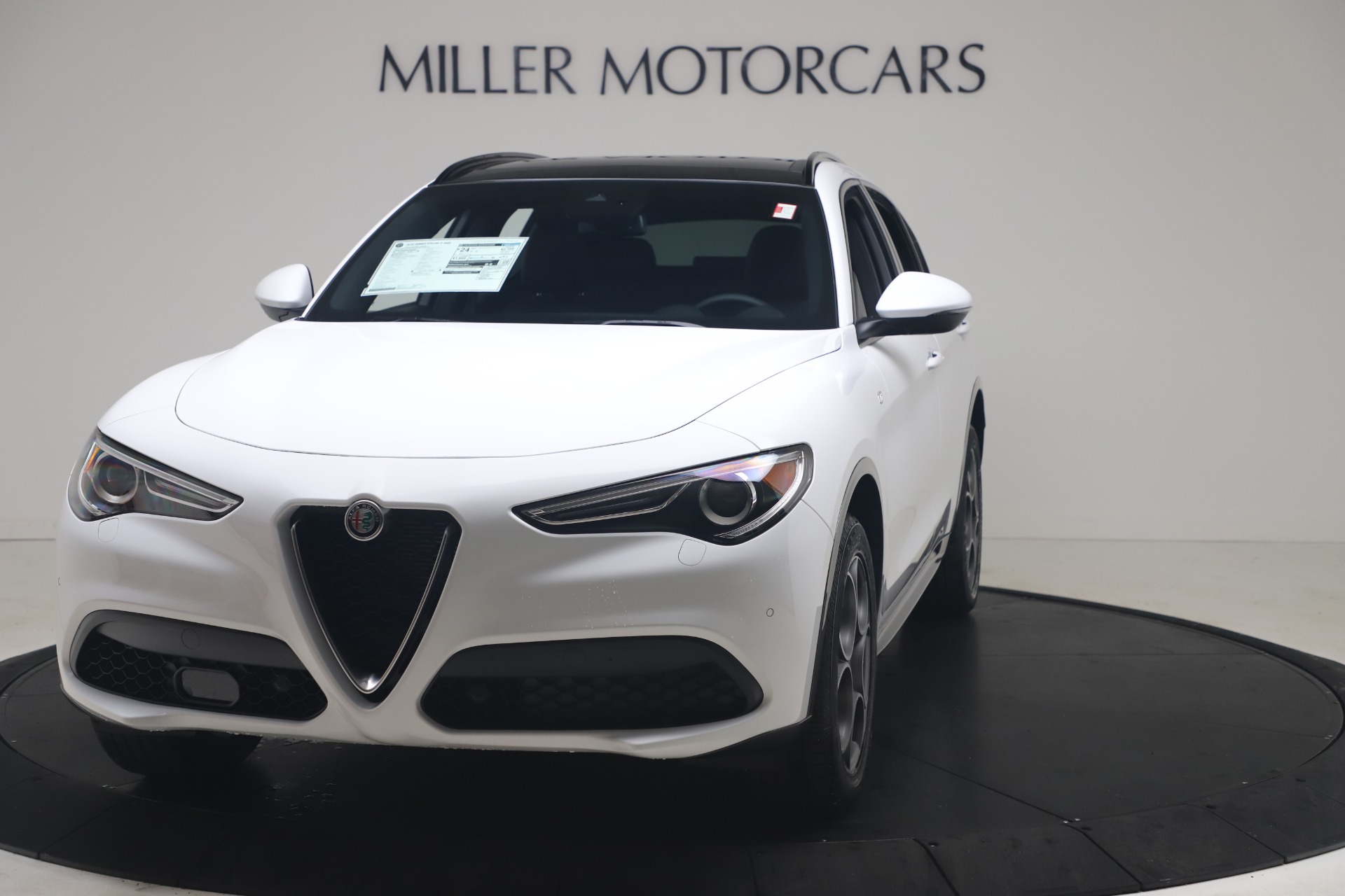 New 2022 Alfa Romeo Stelvio Ti | St. Petersburg, FL