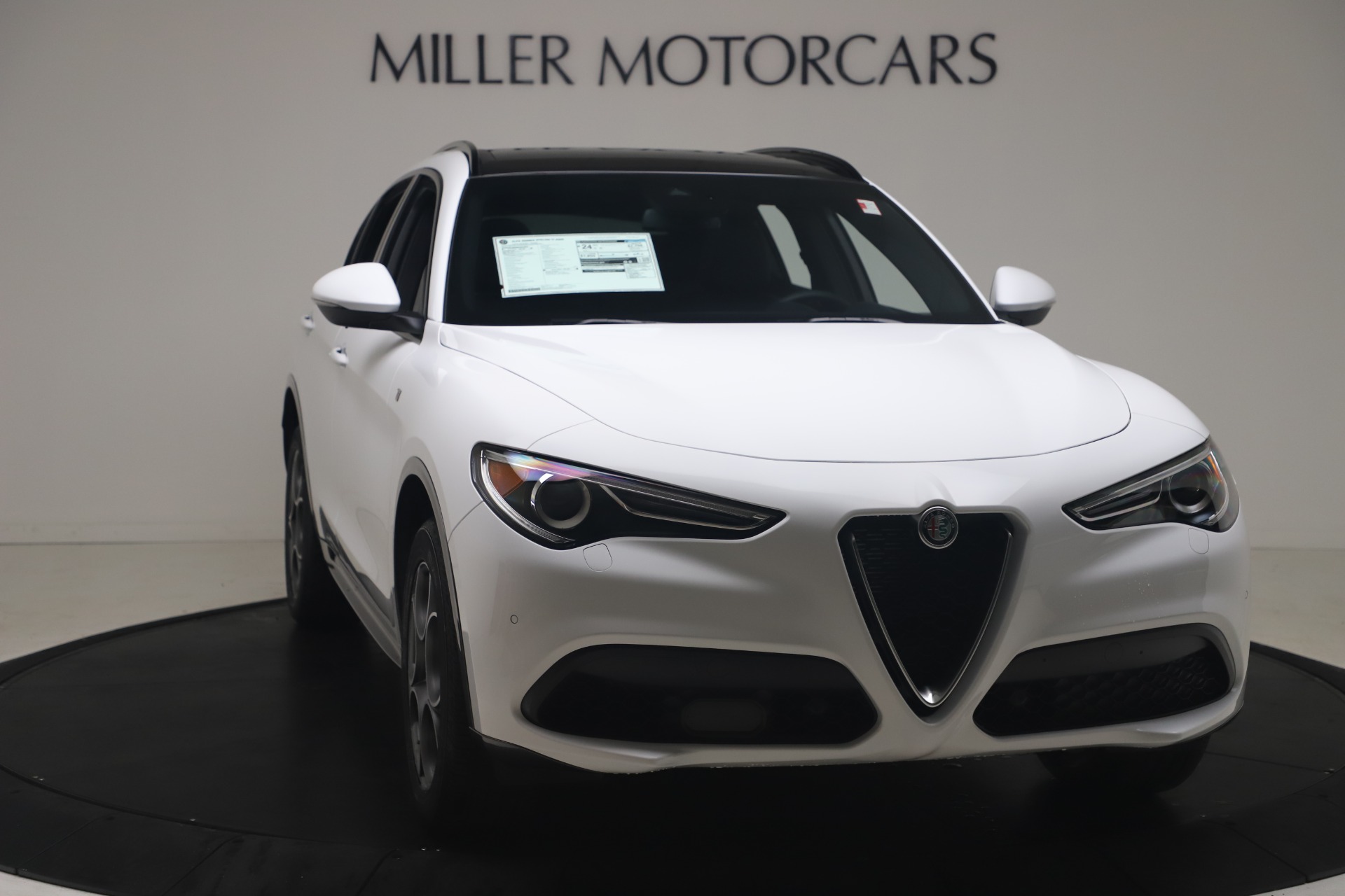 New 2022 Alfa Romeo Stelvio Ti | St. Petersburg, FL