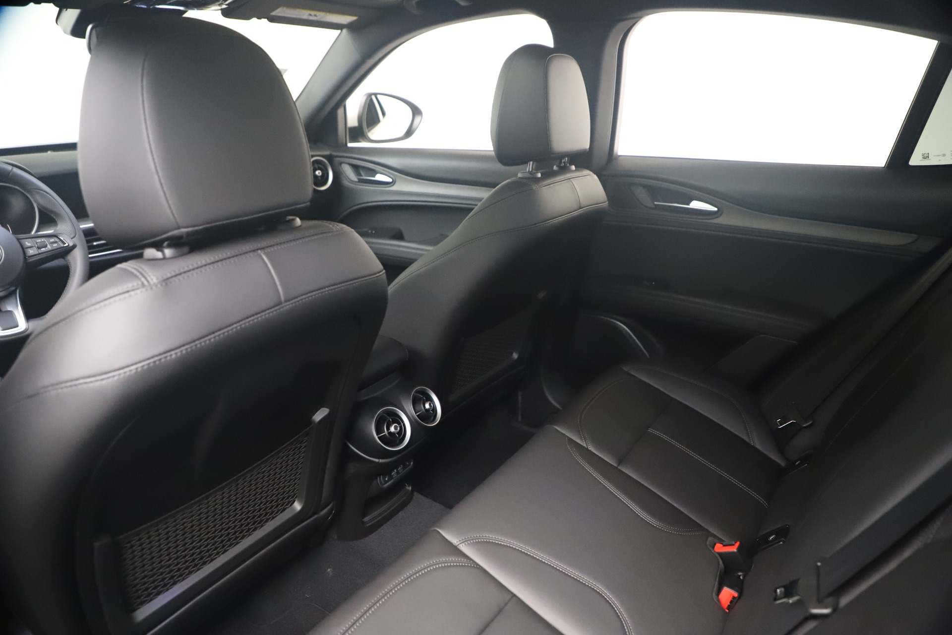 New 2022 Alfa Romeo Stelvio Ti | St. Petersburg, FL