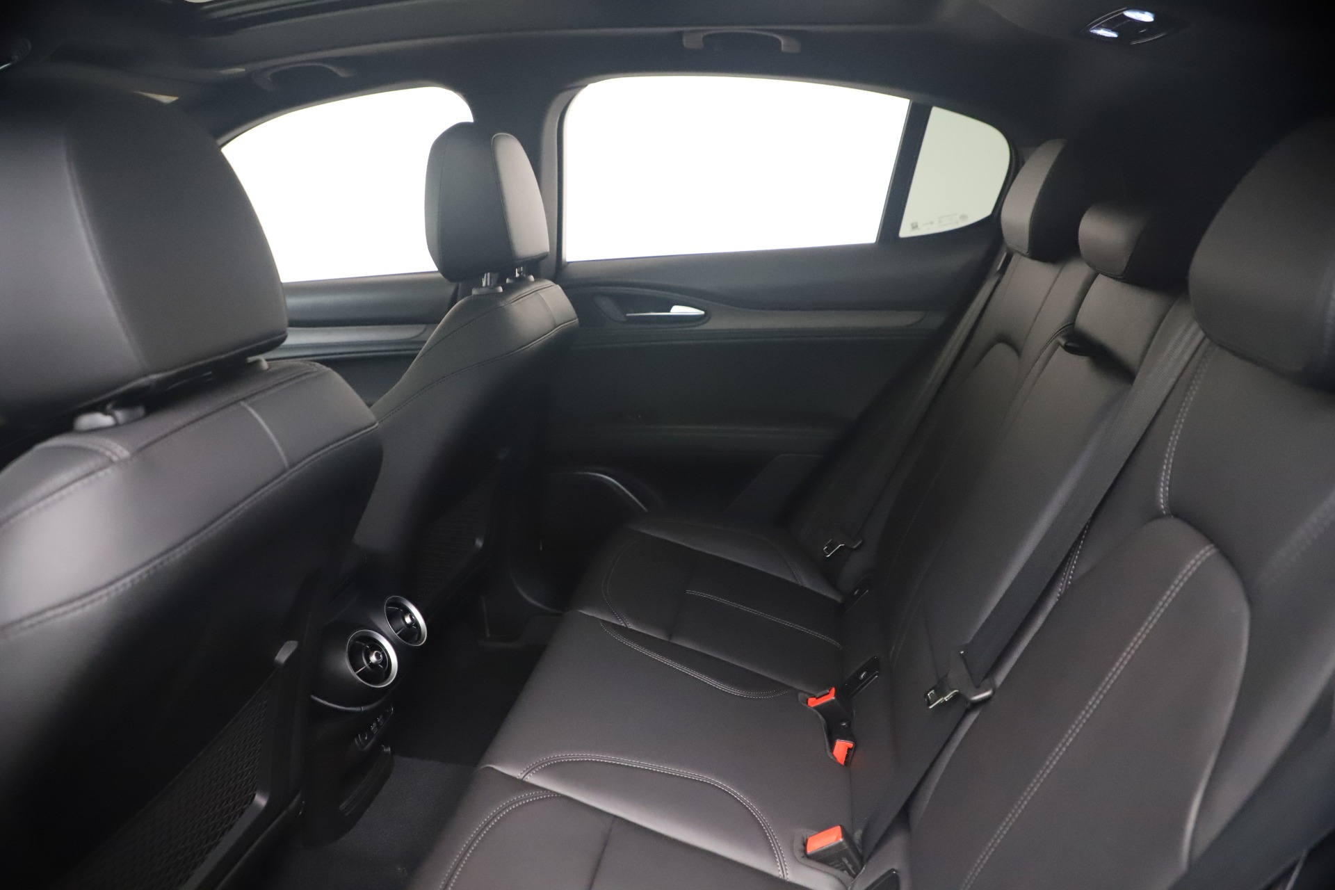 New 2022 Alfa Romeo Stelvio Ti | St. Petersburg, FL
