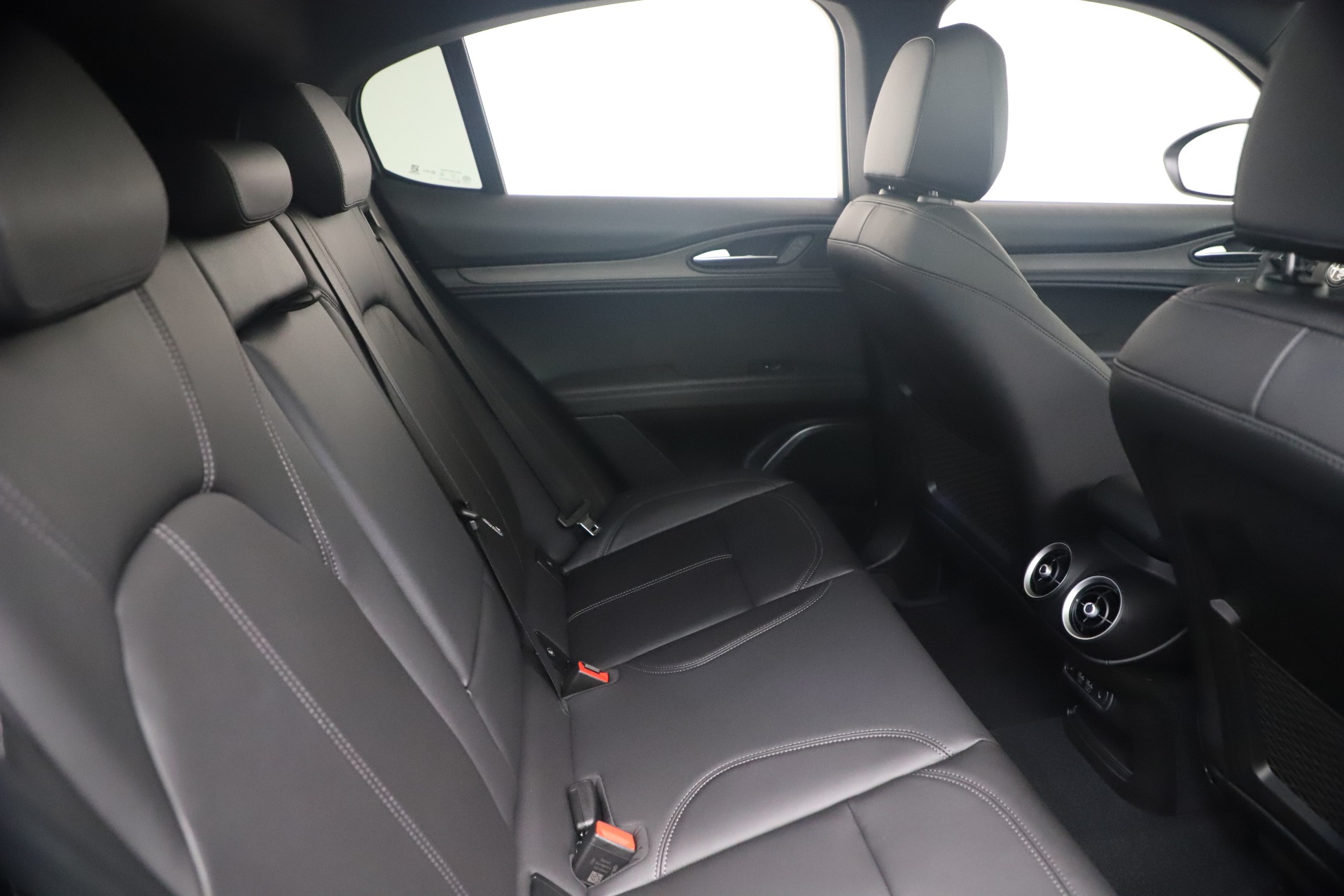 New 2022 Alfa Romeo Stelvio Ti | St. Petersburg, FL