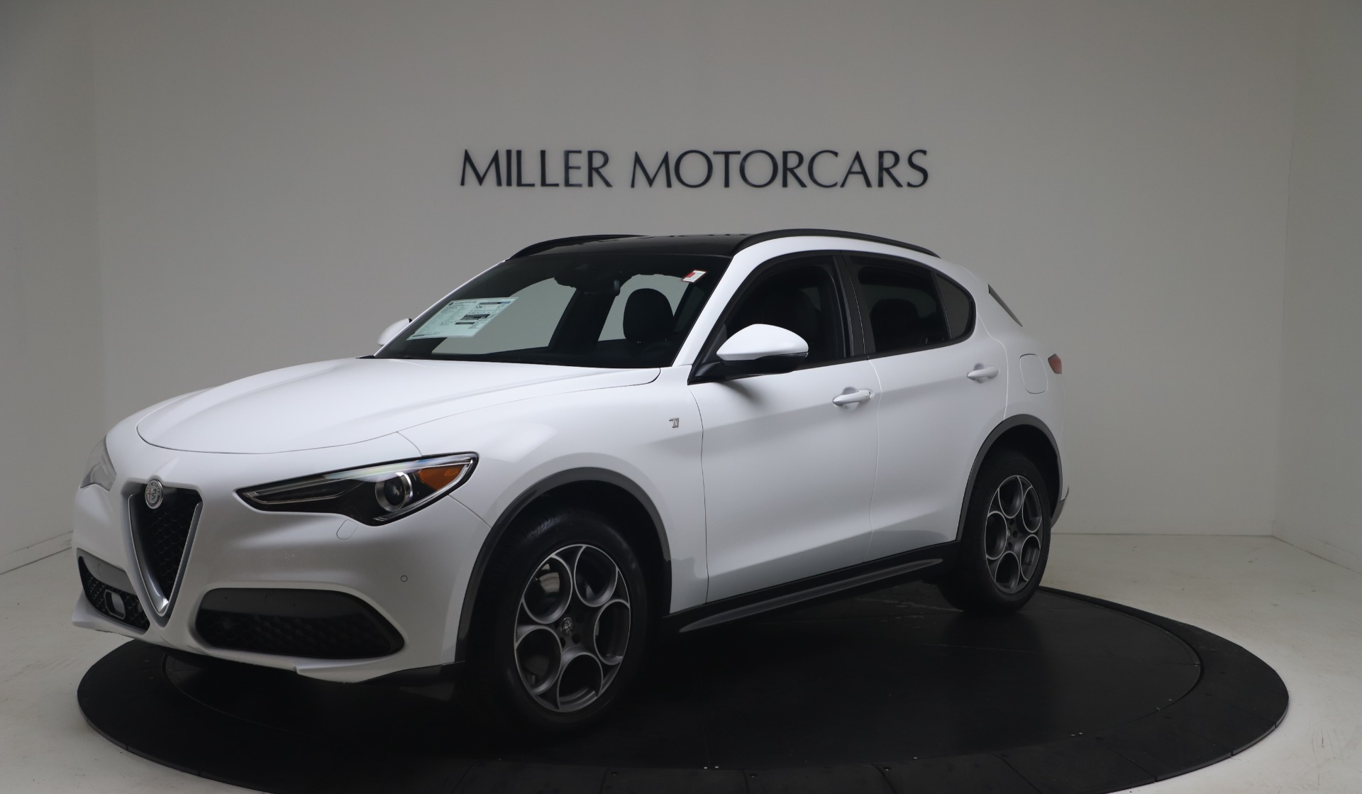 New 2022 Alfa Romeo Stelvio Ti | St. Petersburg, FL