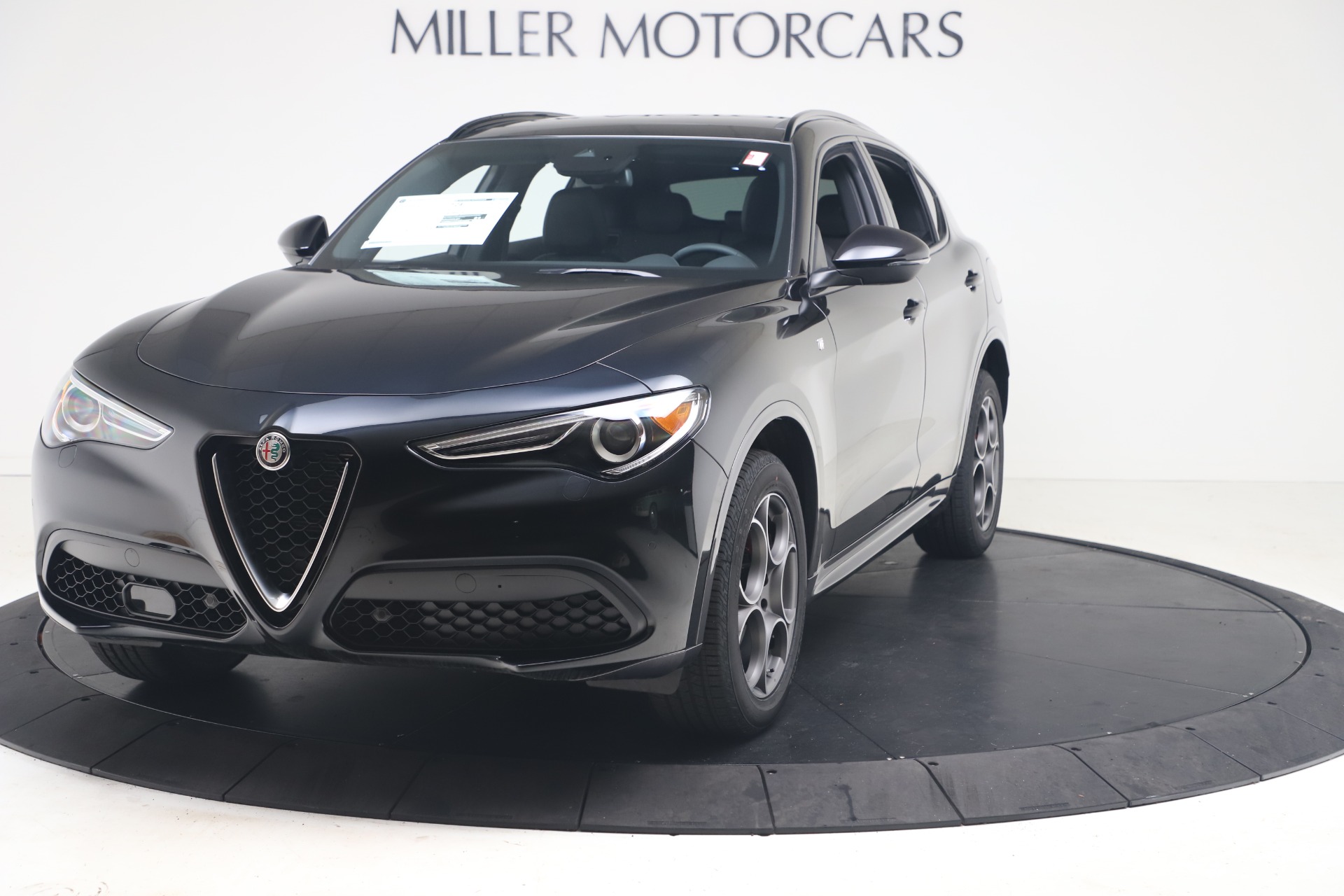 New 2022 Alfa Romeo Stelvio Ti | St. Petersburg, FL