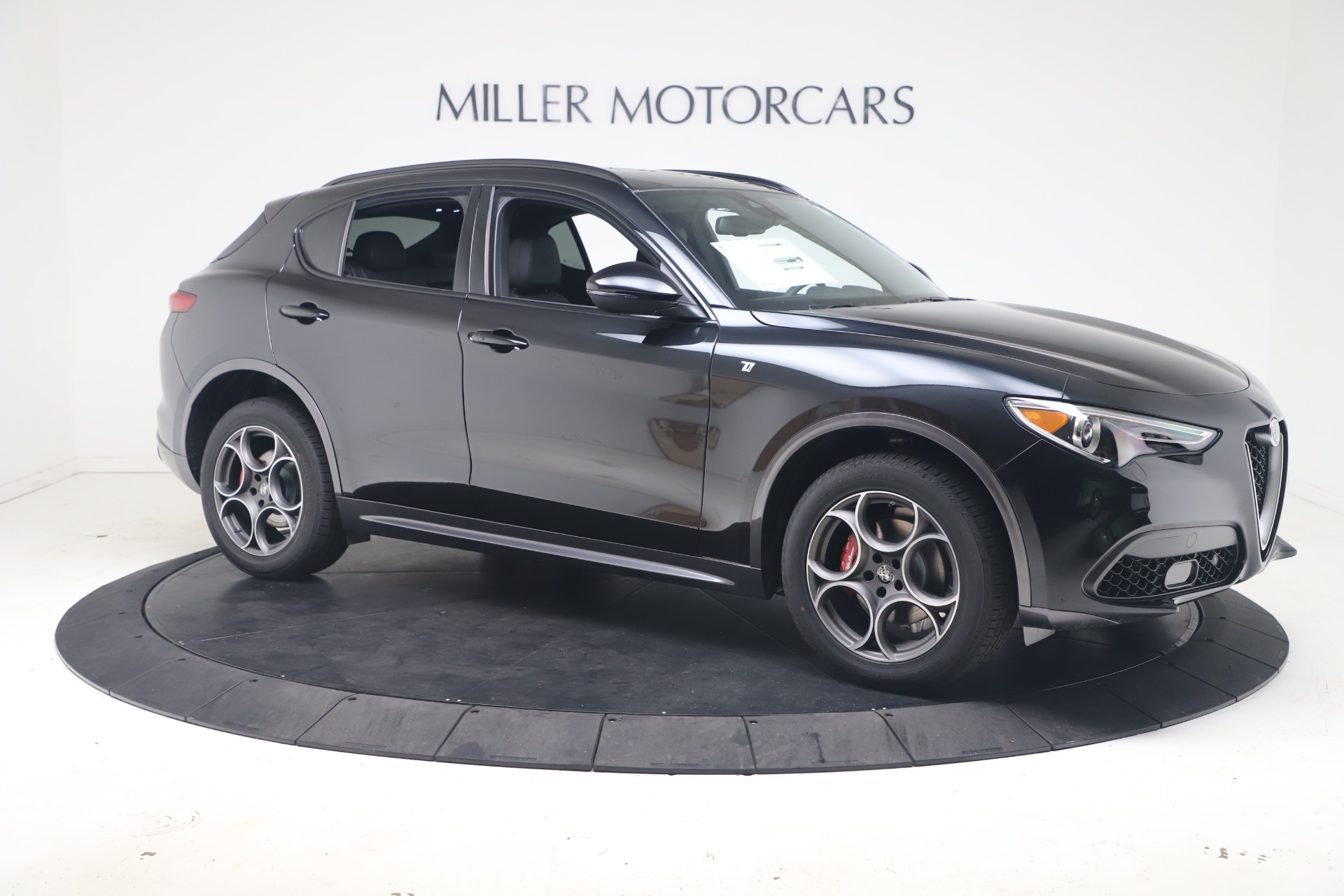 New 2022 Alfa Romeo Stelvio Ti | St. Petersburg, FL