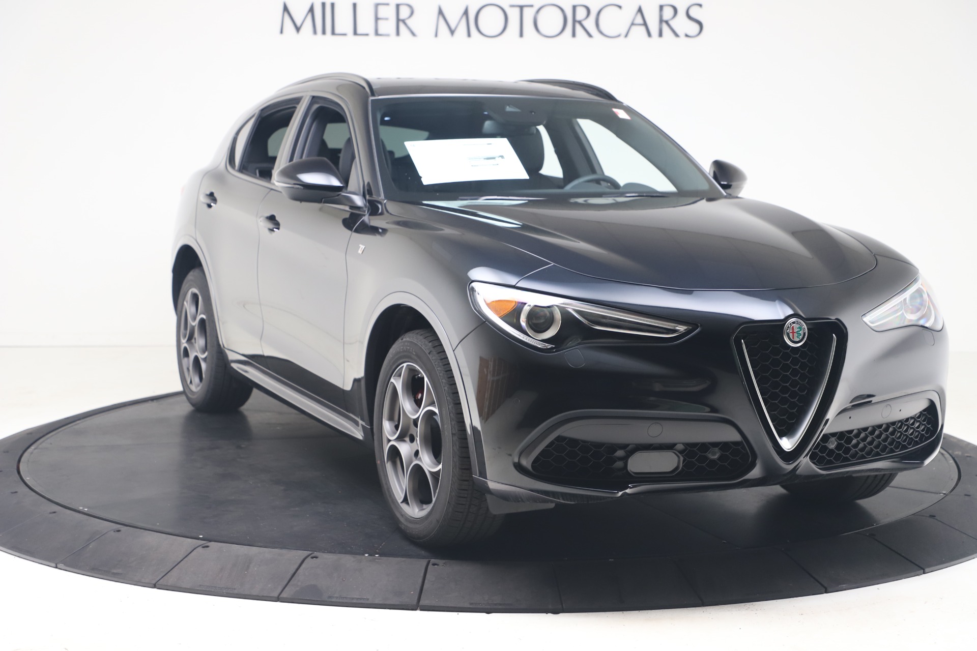 New 2022 Alfa Romeo Stelvio Ti | St. Petersburg, FL