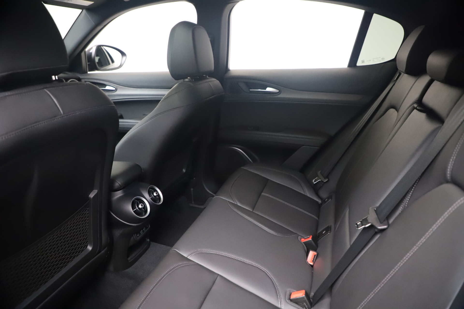 New 2022 Alfa Romeo Stelvio Ti | St. Petersburg, FL