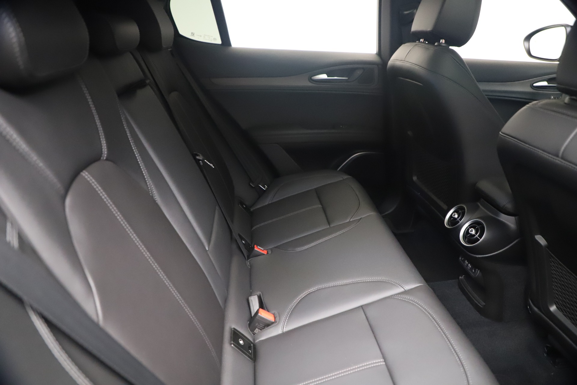New 2022 Alfa Romeo Stelvio Ti | St. Petersburg, FL