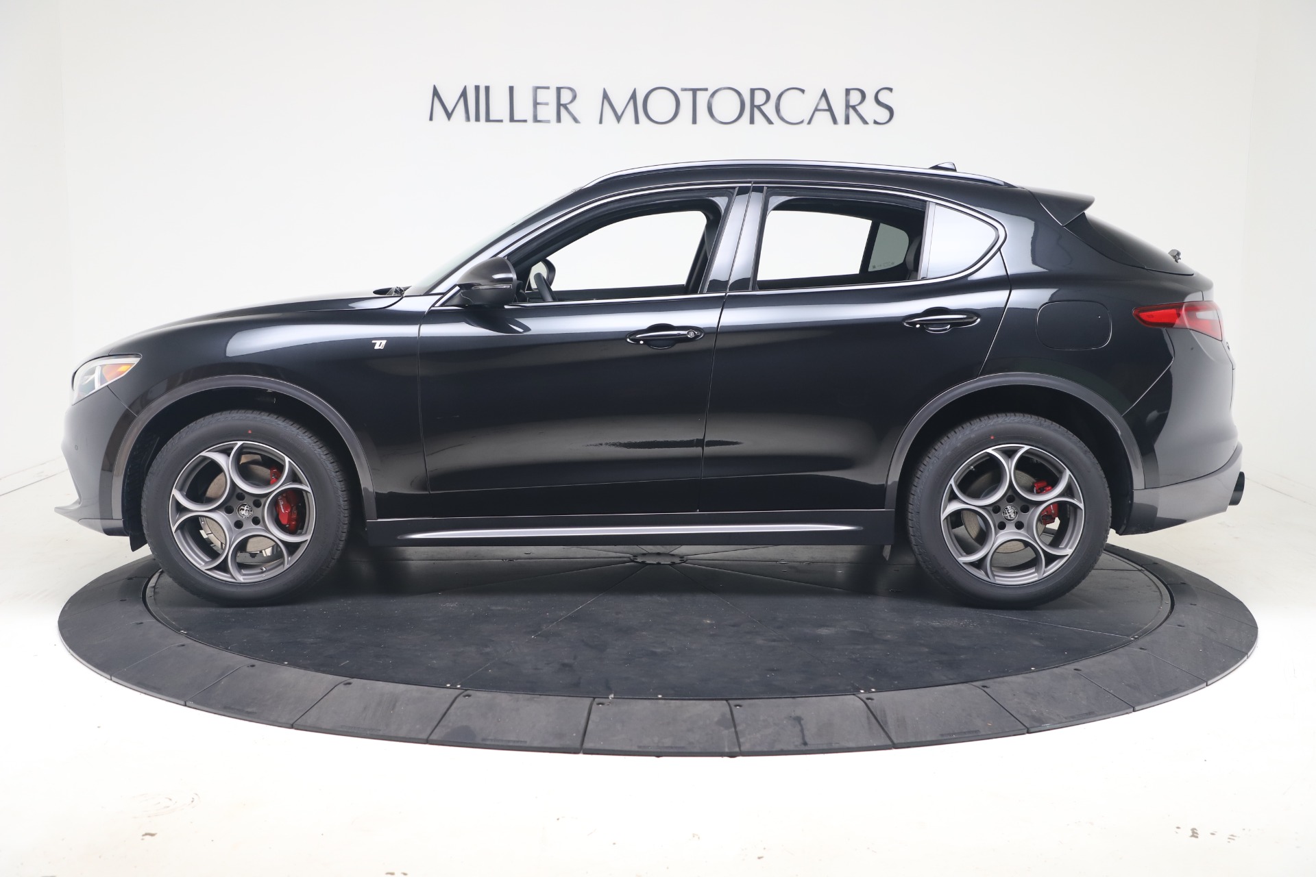 New 2022 Alfa Romeo Stelvio Ti | St. Petersburg, FL