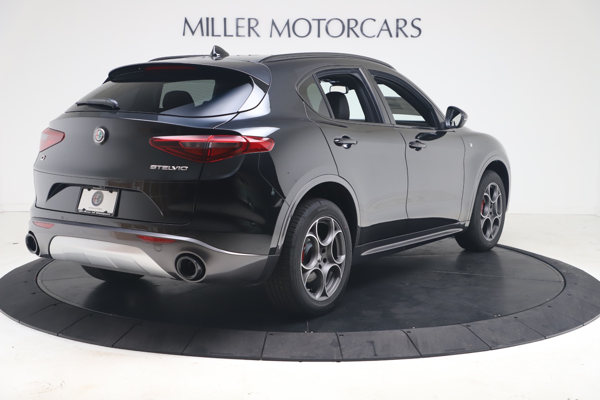 New 2022 Alfa Romeo Stelvio Ti | St. Petersburg, FL
