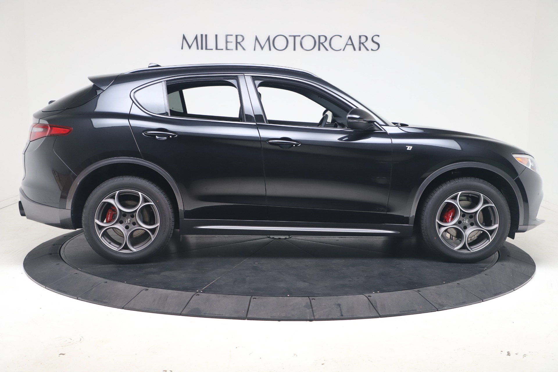 New 2022 Alfa Romeo Stelvio Ti | St. Petersburg, FL
