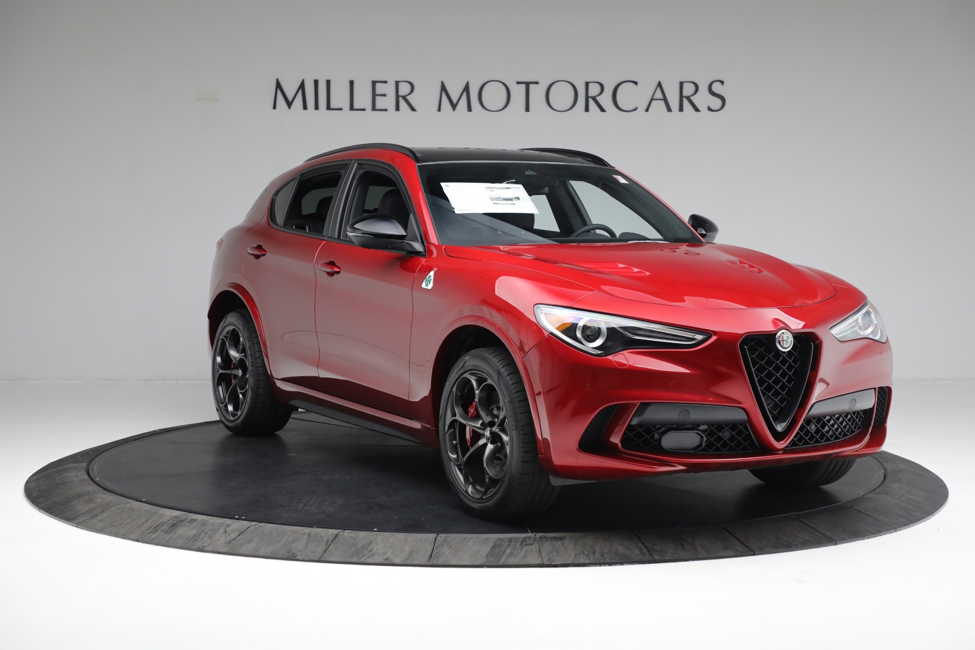 New 2022 Alfa Romeo Stelvio Quadrifoglio | St. Petersburg, FL