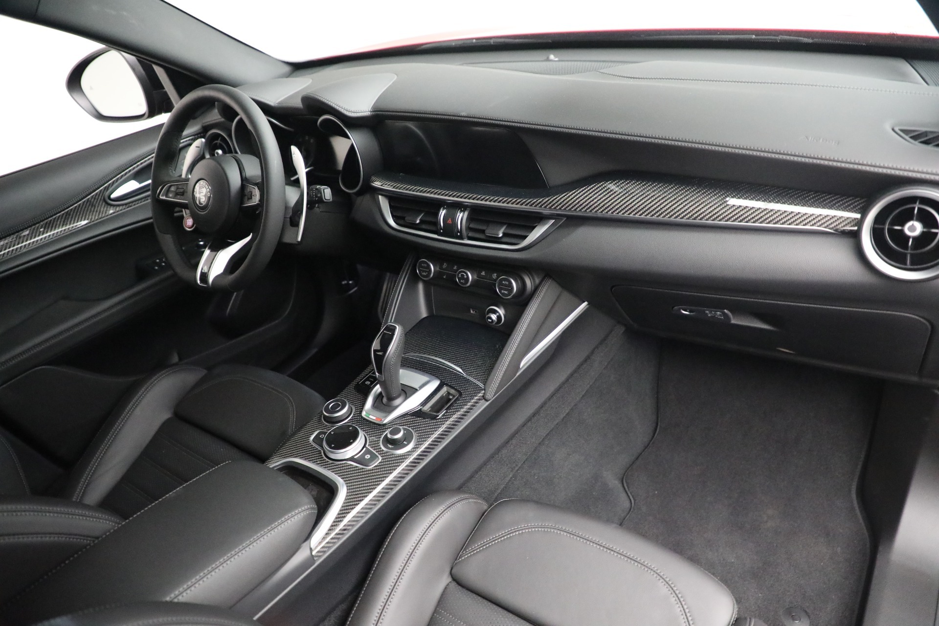 New 2022 Alfa Romeo Stelvio Quadrifoglio | St. Petersburg, FL