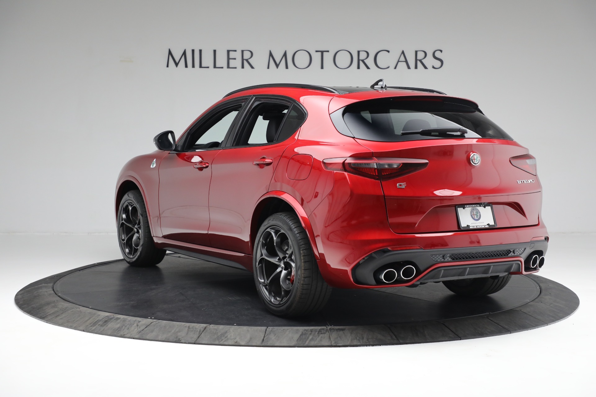 New 2022 Alfa Romeo Stelvio Quadrifoglio | St. Petersburg, FL