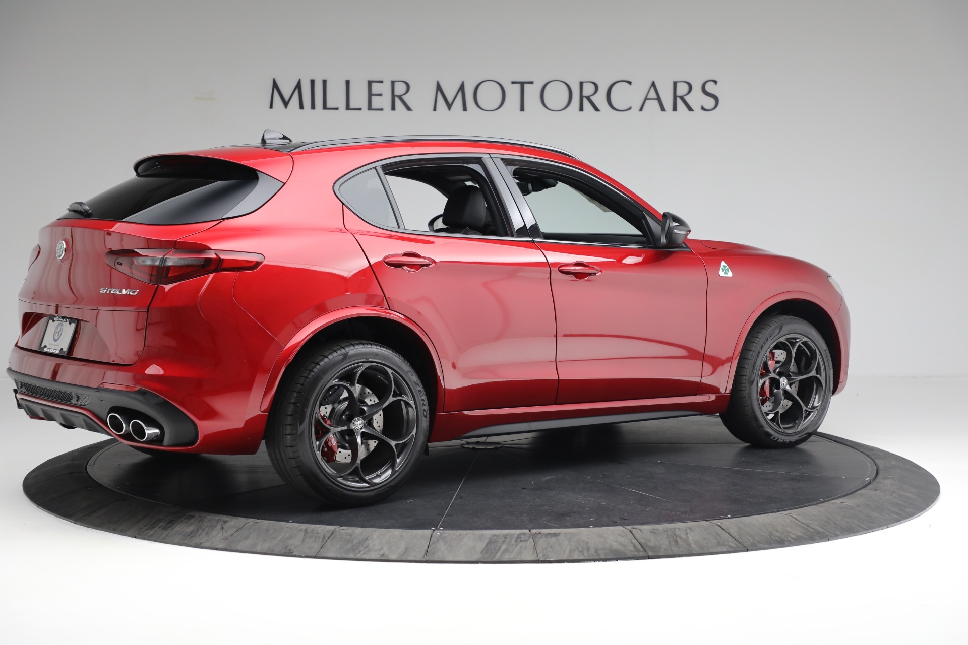 New 2022 Alfa Romeo Stelvio Quadrifoglio | St. Petersburg, FL