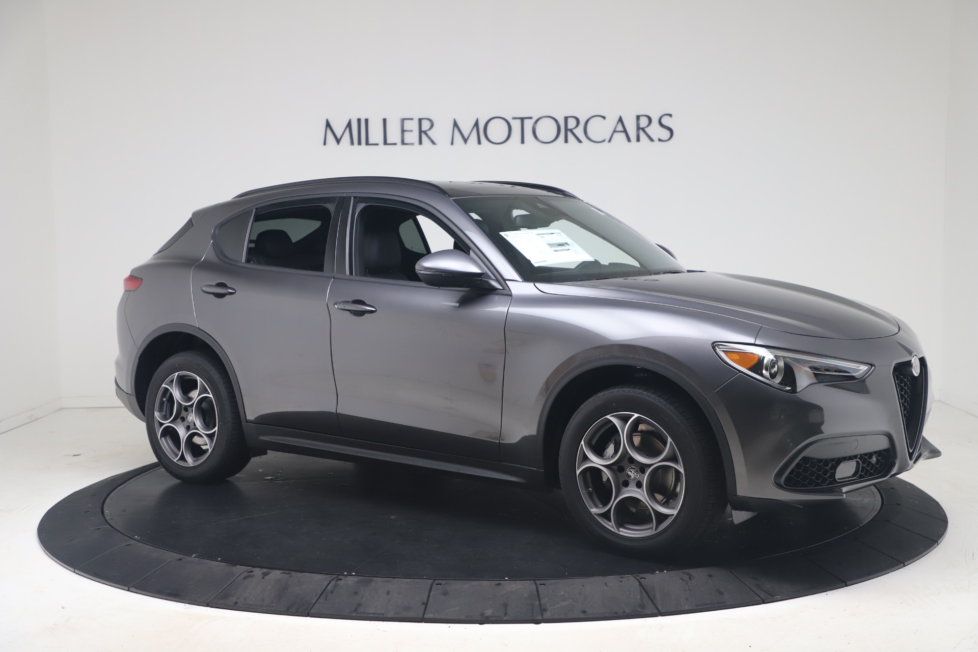 New 2022 Alfa Romeo Stelvio Sprint | St. Petersburg, FL