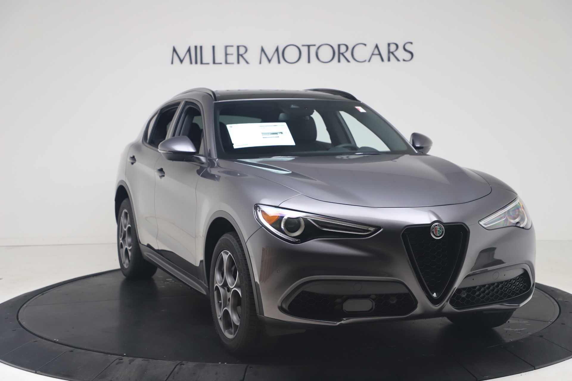 New 2022 Alfa Romeo Stelvio Sprint | St. Petersburg, FL