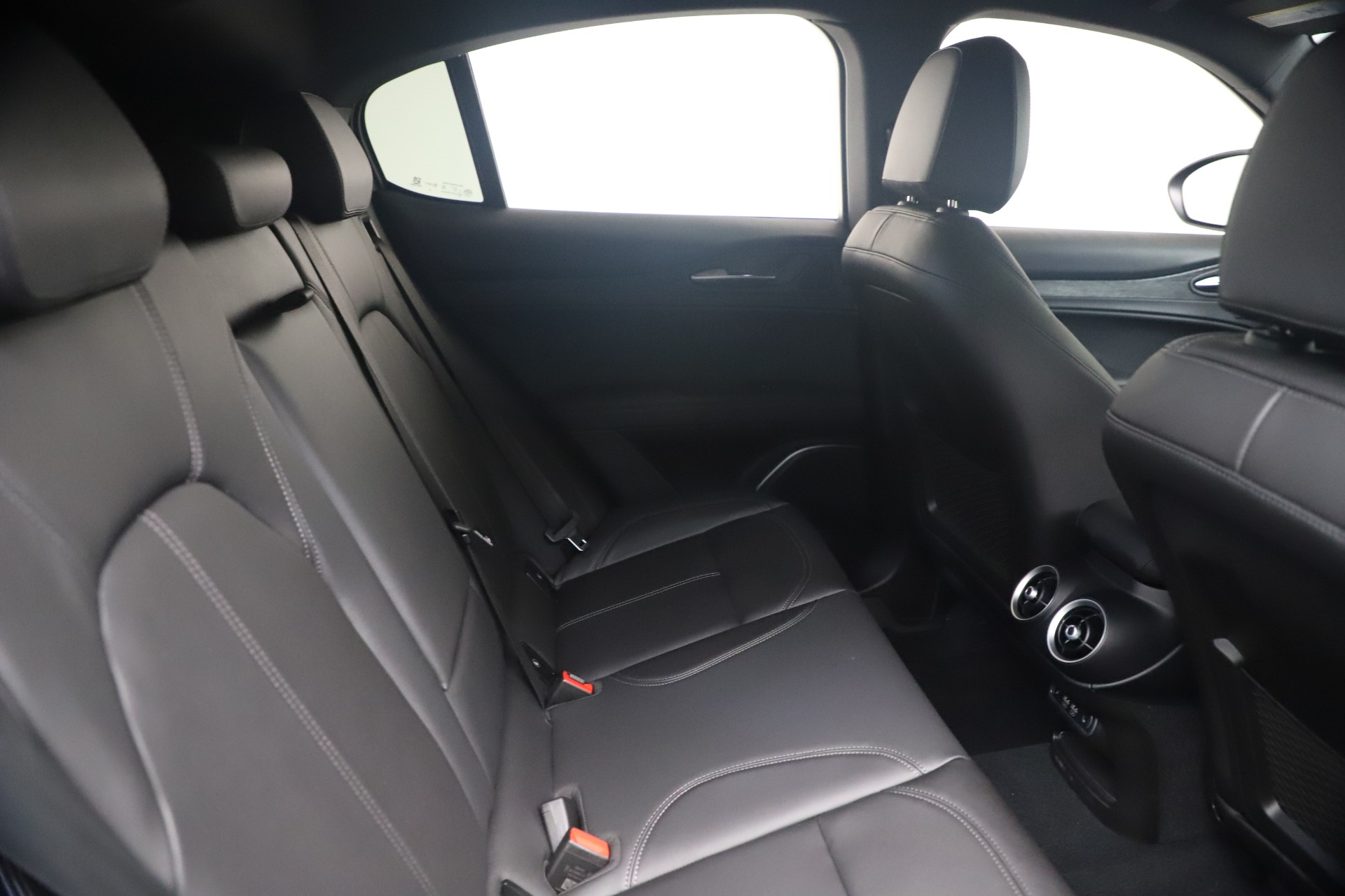 New 2022 Alfa Romeo Stelvio Sprint | St. Petersburg, FL