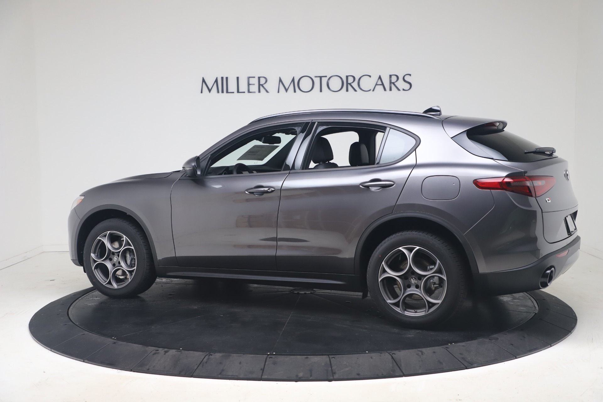 New 2022 Alfa Romeo Stelvio Sprint | St. Petersburg, FL
