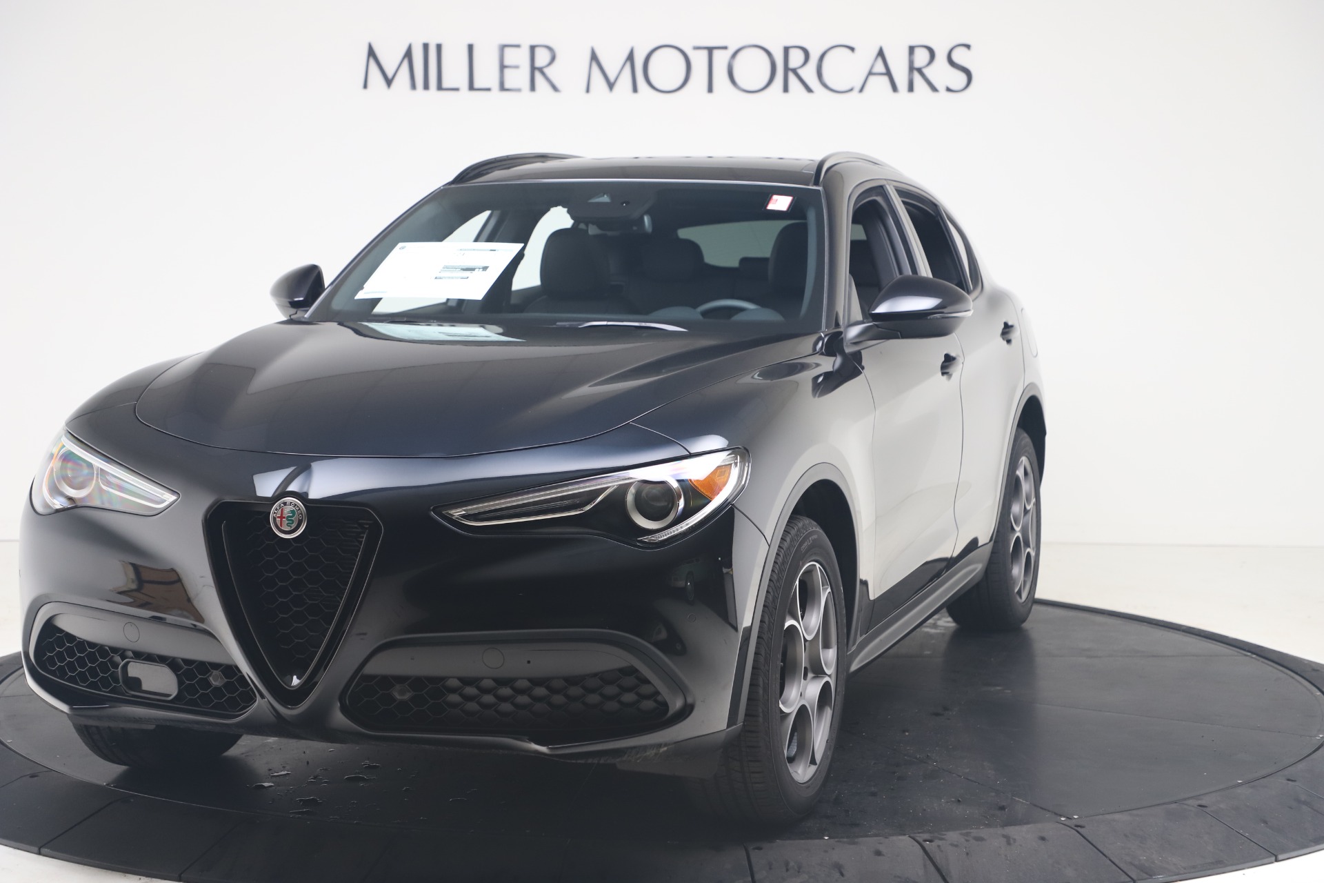 New 2022 Alfa Romeo Stelvio Sprint | St. Petersburg, FL