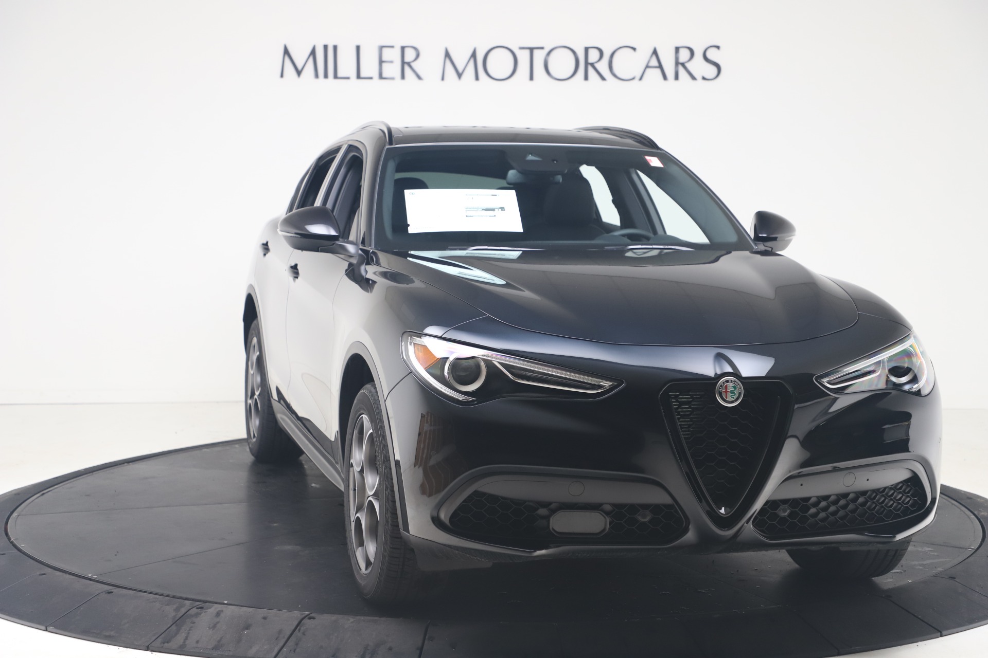 New 2022 Alfa Romeo Stelvio Sprint | St. Petersburg, FL
