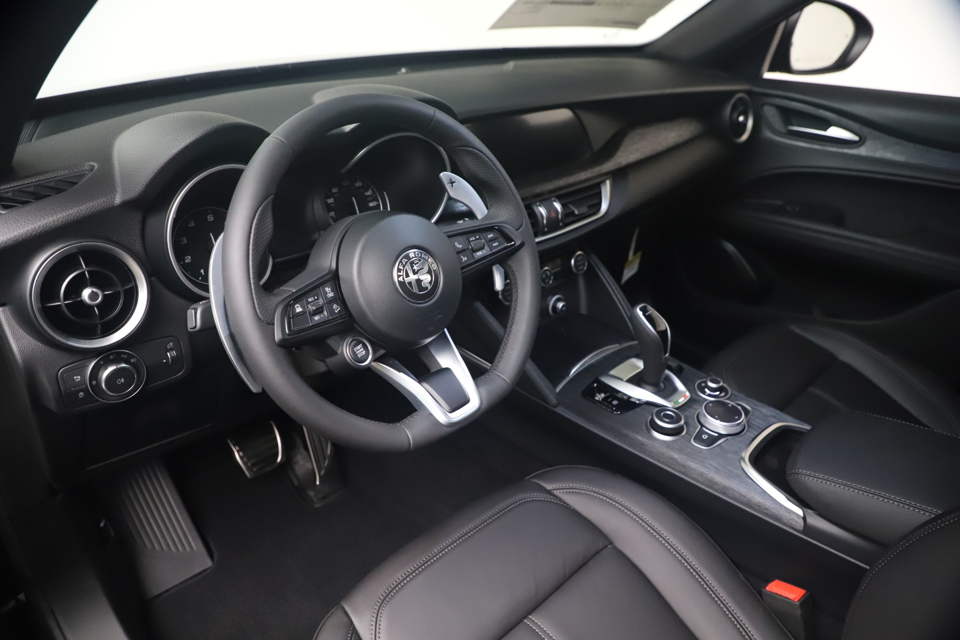 New 2022 Alfa Romeo Stelvio Sprint | St. Petersburg, FL